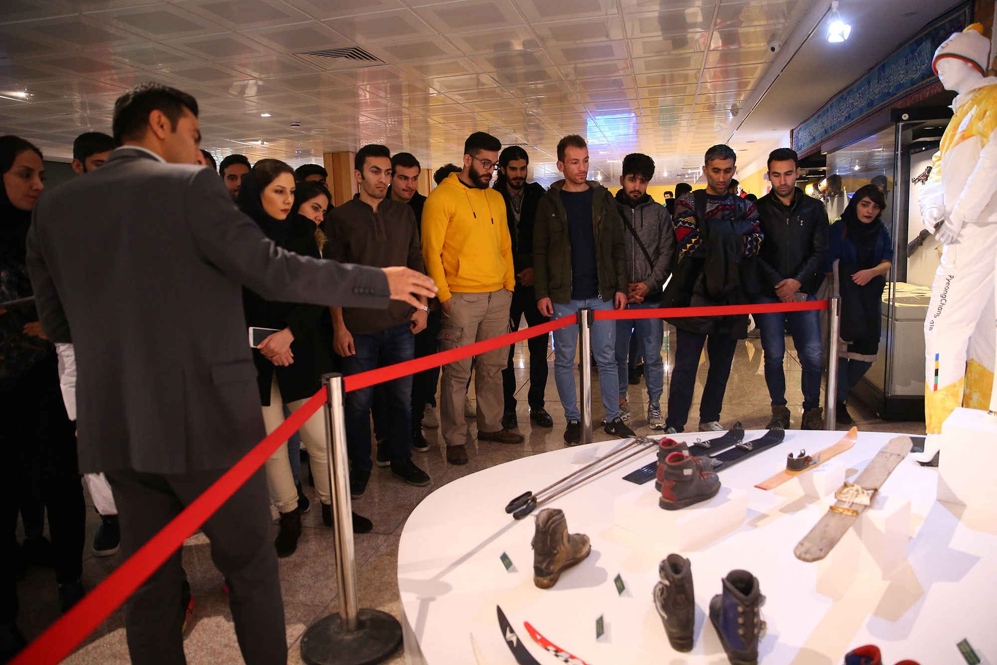 بازدید دانشجویان دانشگاه علامه طباطبایی از موزه المپیک 3