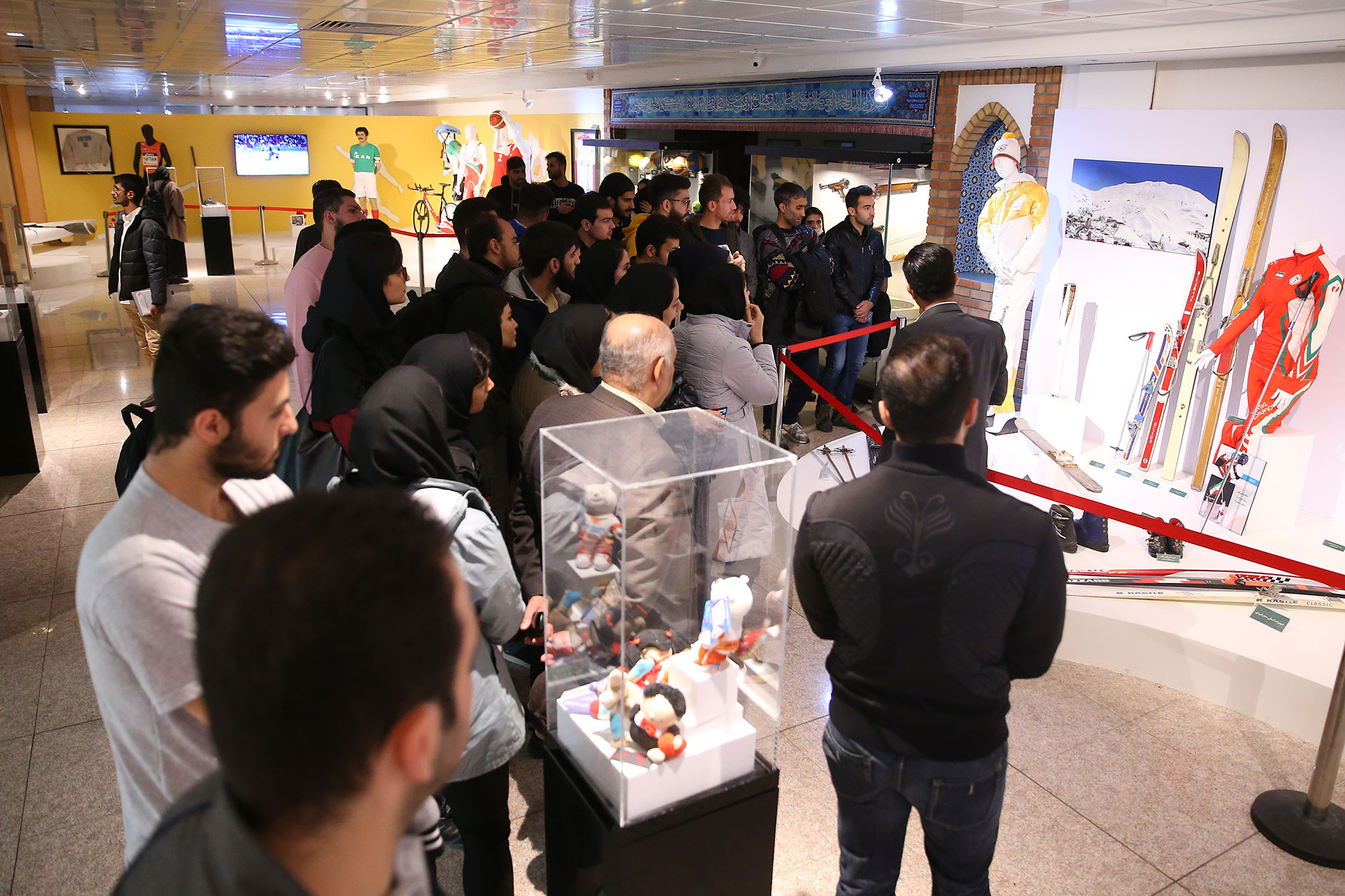 بازدید دانشجویان دانشگاه علامه طباطبایی از موزه المپیک 4