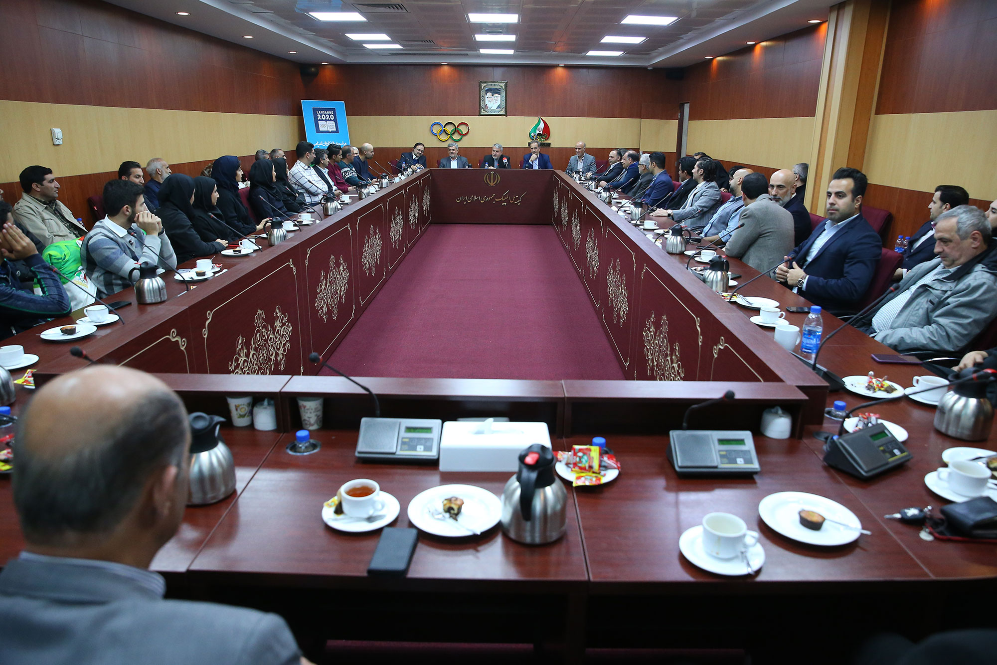 مراسم بدرقه کاروان ورزشی ایران به بازیهای المپیک زمستانی جوانان لوزان 1