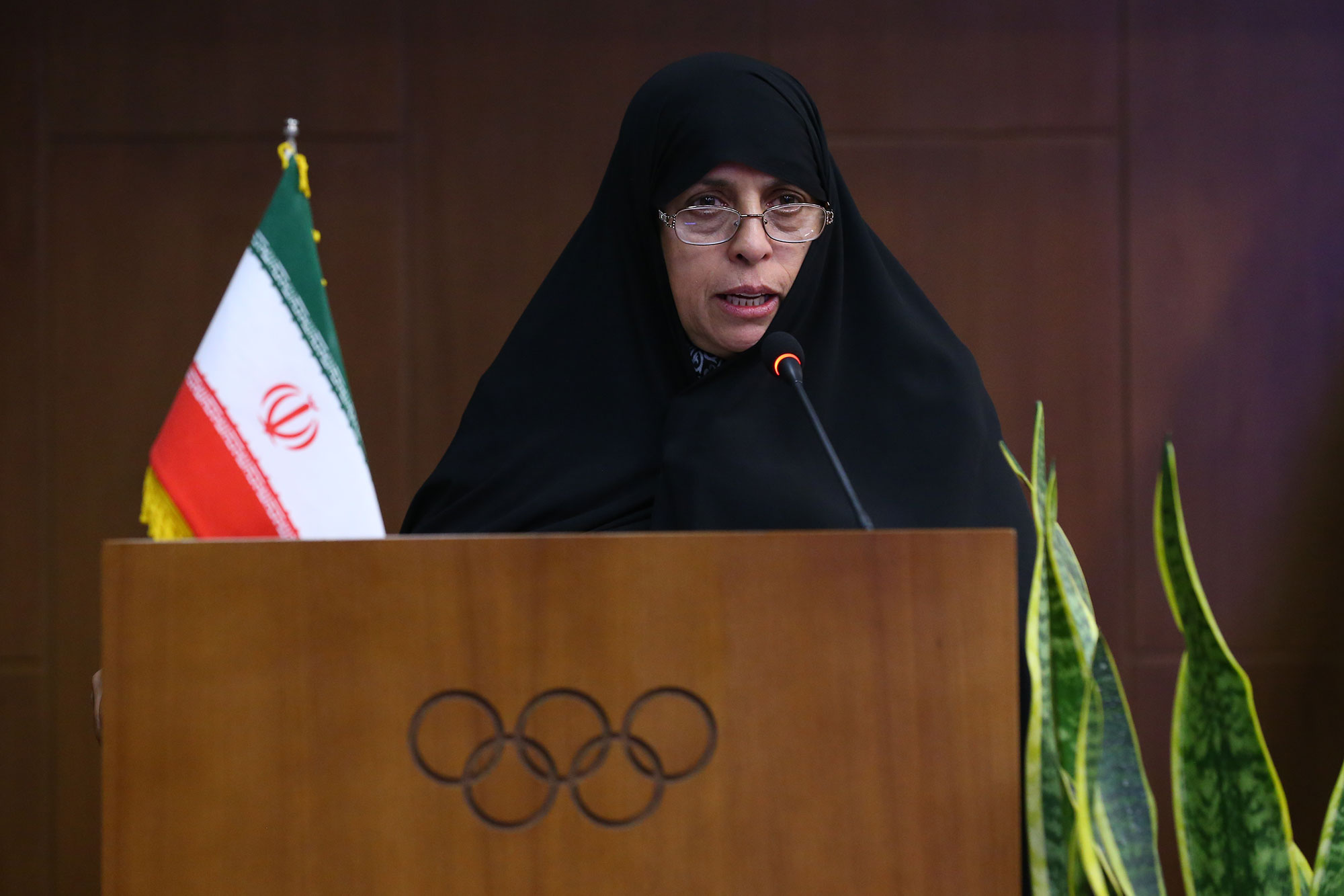 همایش ملی زن و ورزش- فرصت ها و چالش ها 2