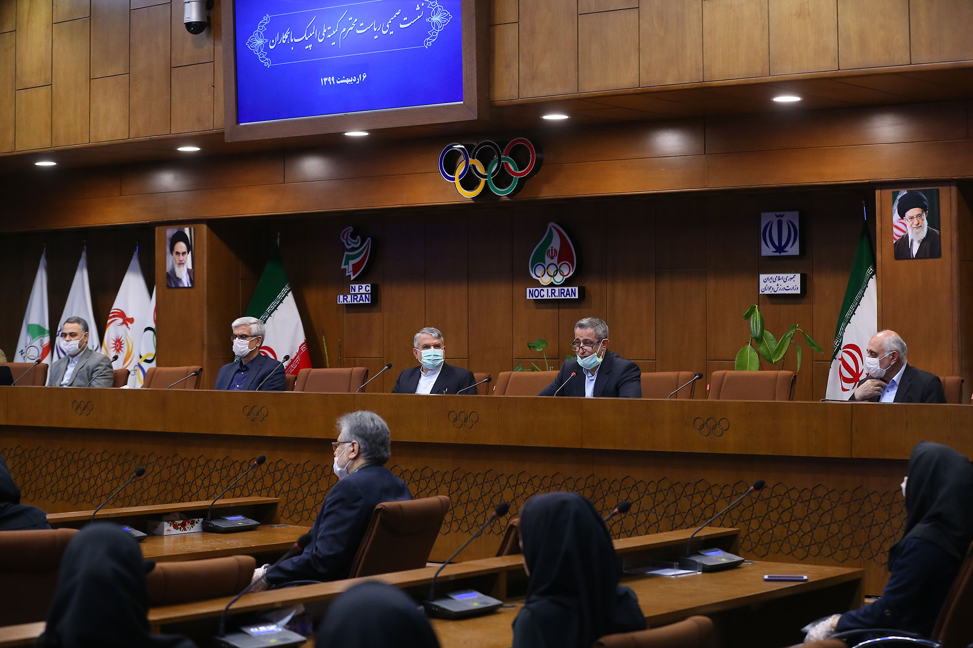 نشست صمیمی ریاست کمیته ملی المپیک با همکاران 12