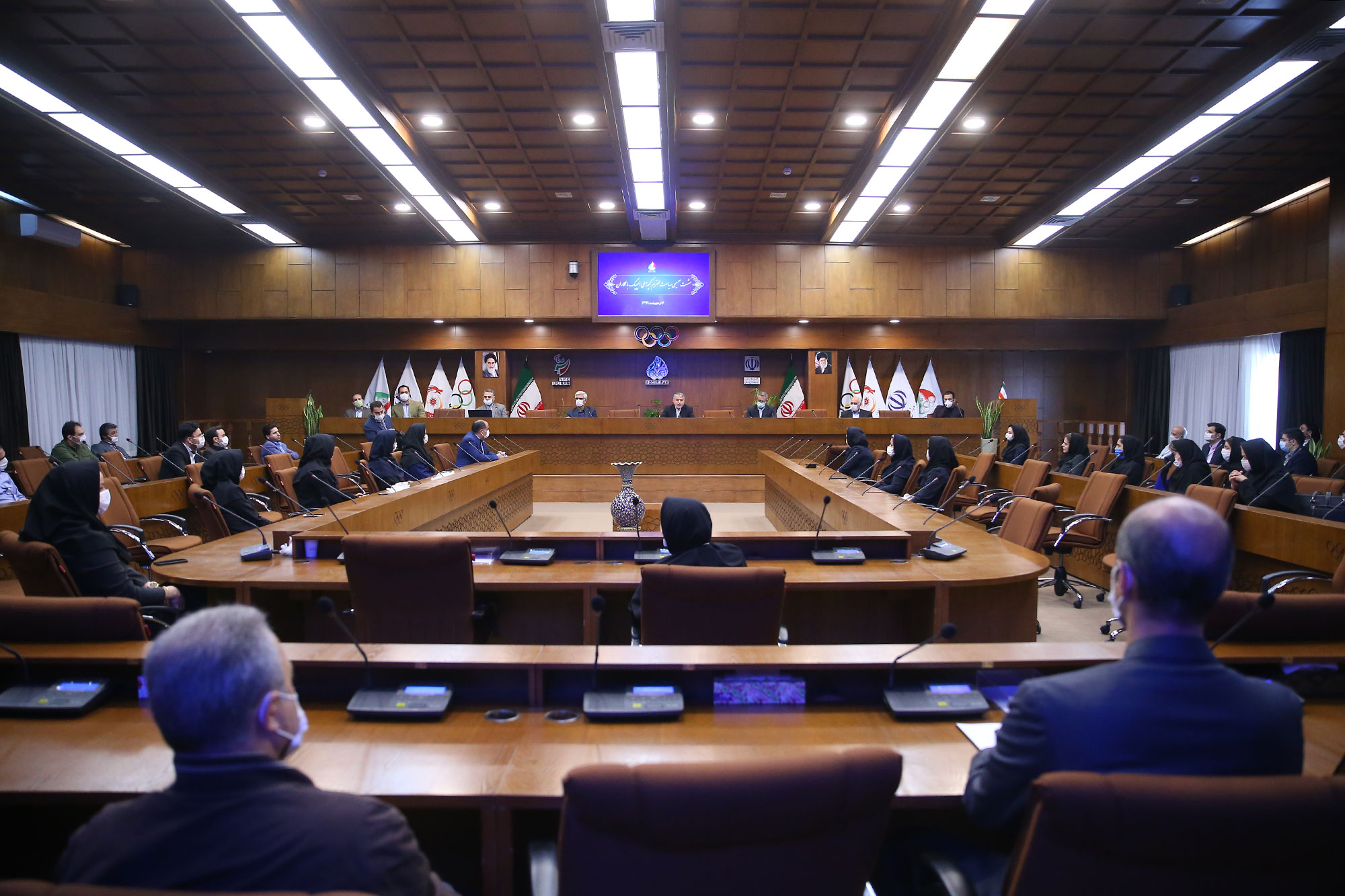 نشست صمیمی ریاست کمیته ملی المپیک با همکاران 16