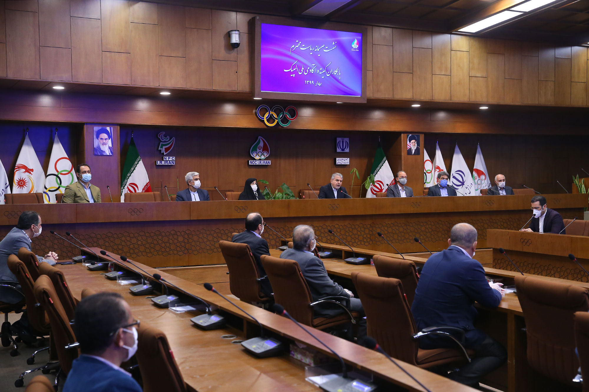 نشست صمیمی ریاست کمیته ملی المپیک با همکاران 22