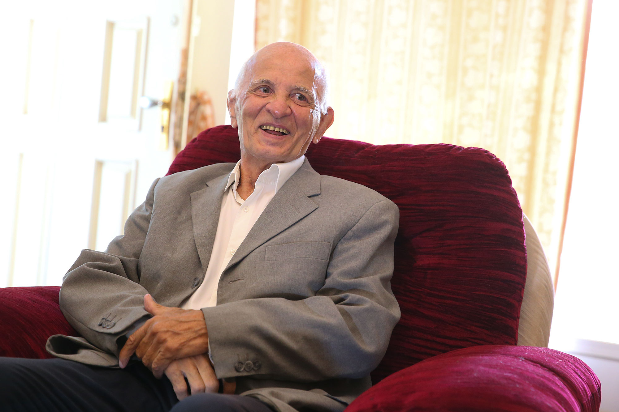 نصب تابلوهای افتخار قهرمانان المپیک استان مازندران 3