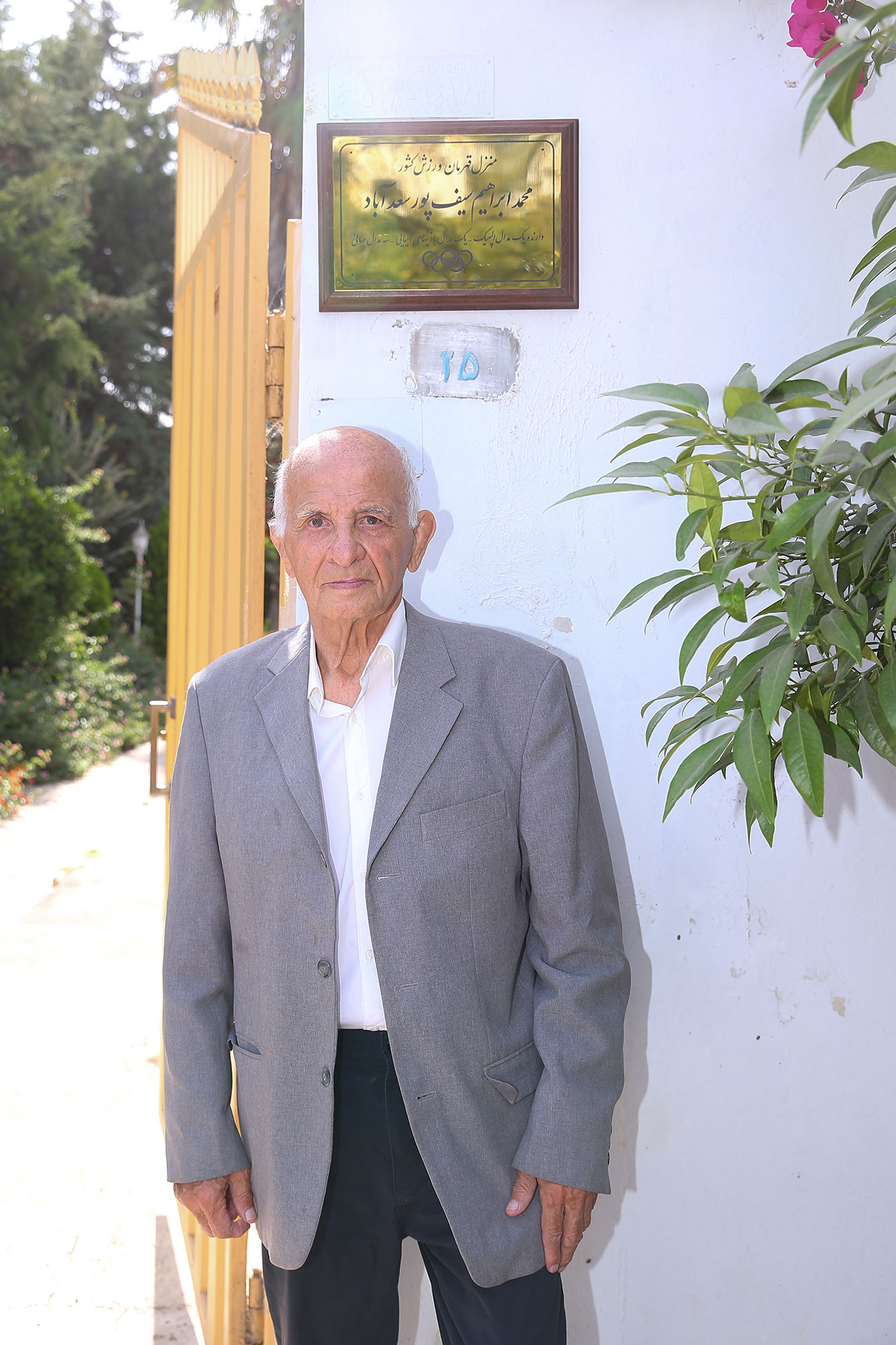 نصب تابلوهای افتخار قهرمانان المپیک استان مازندران 9