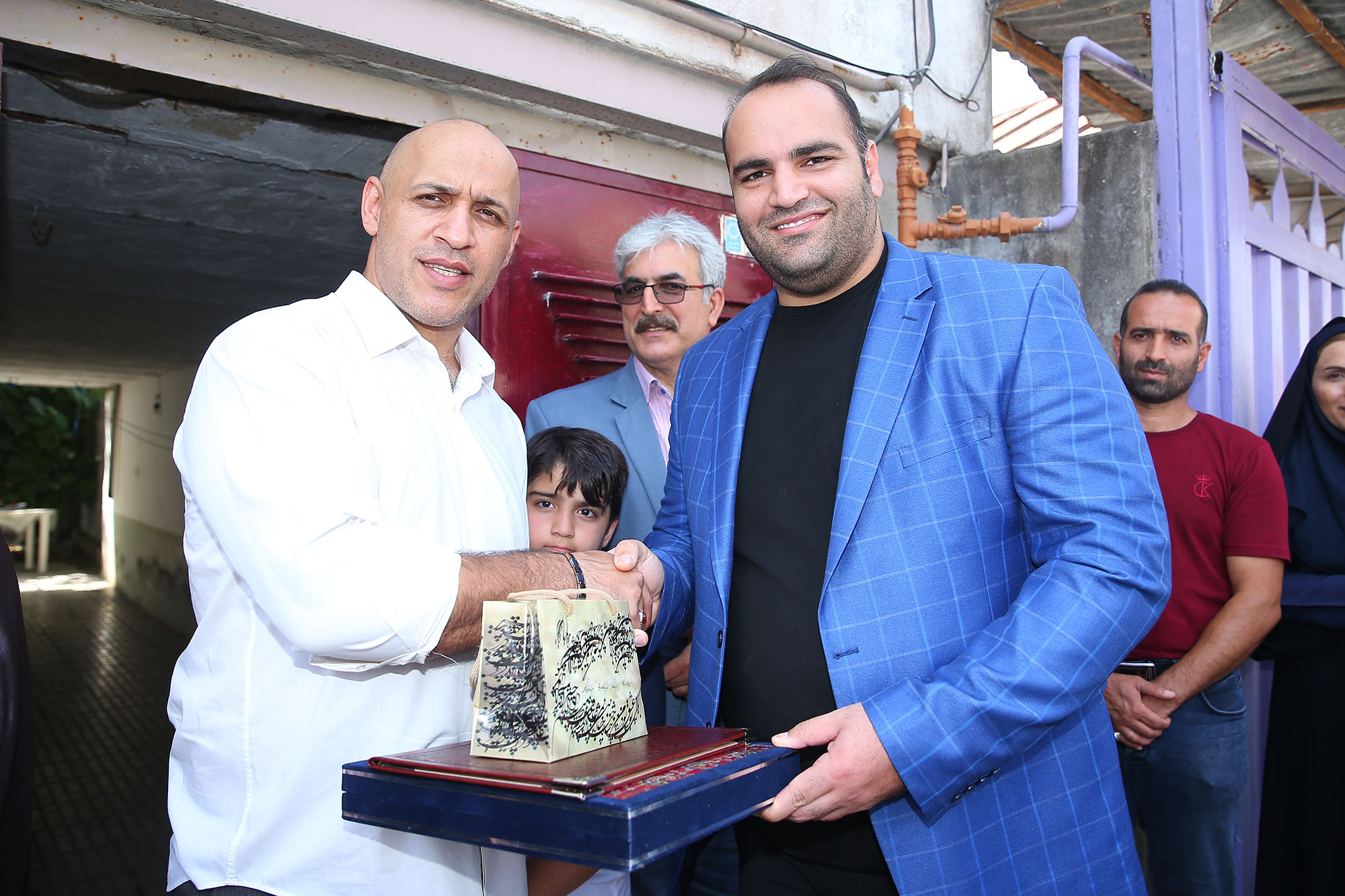 نصب تابلوهای افتخار قهرمانان المپیک استان مازندران 14