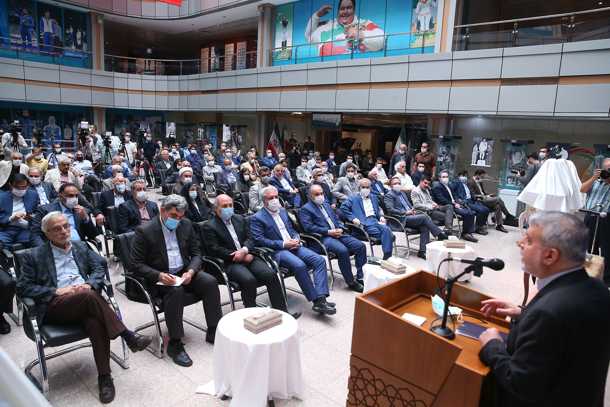 آیین افتتاح تالار مشاهیر ورزش ایران و رونمایی از تندیس قهرمانان ورزش کشور 41