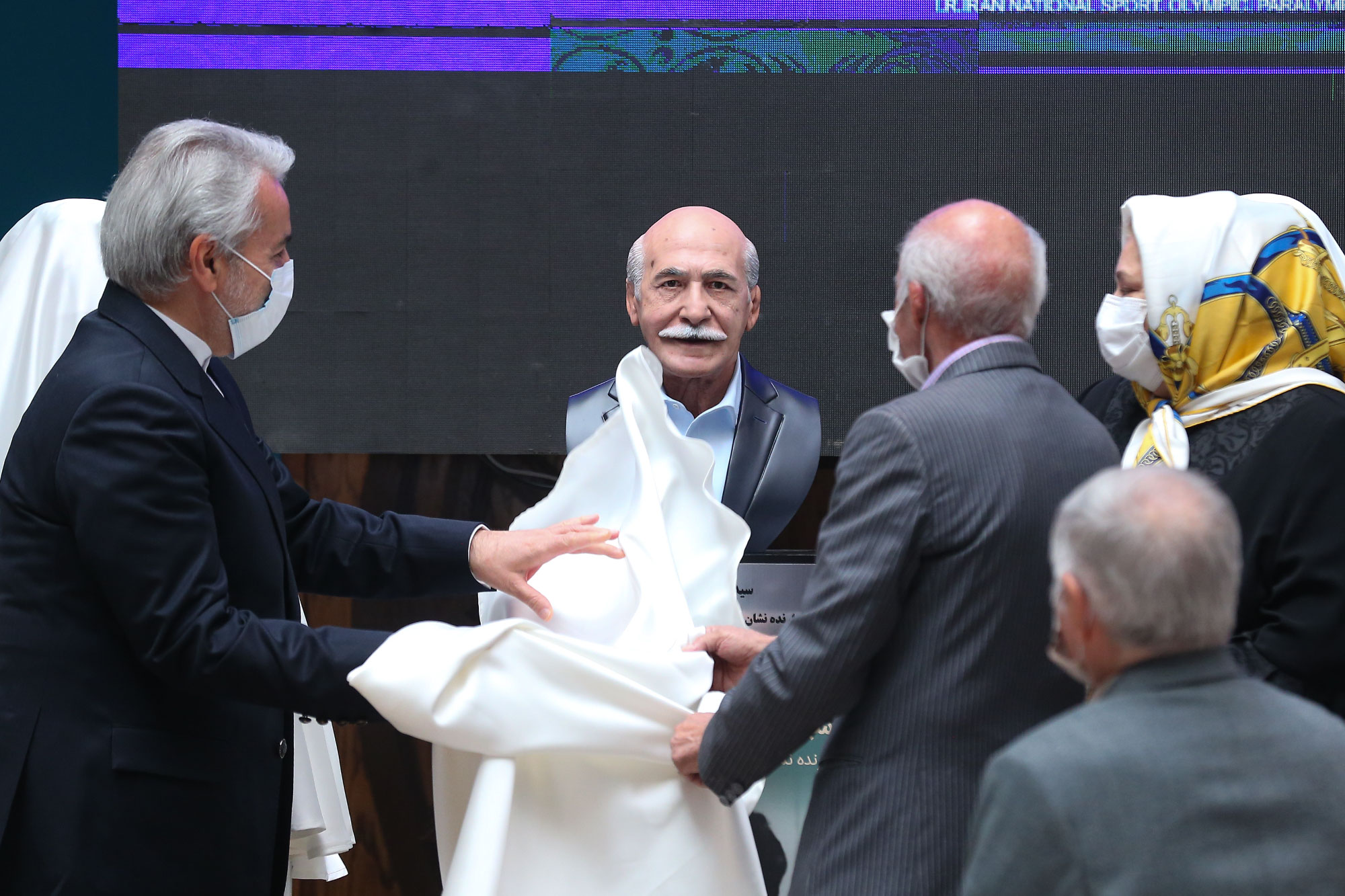 آیین رونمایی از تندیس مدال آوران المپیک و پارالمپیک 18