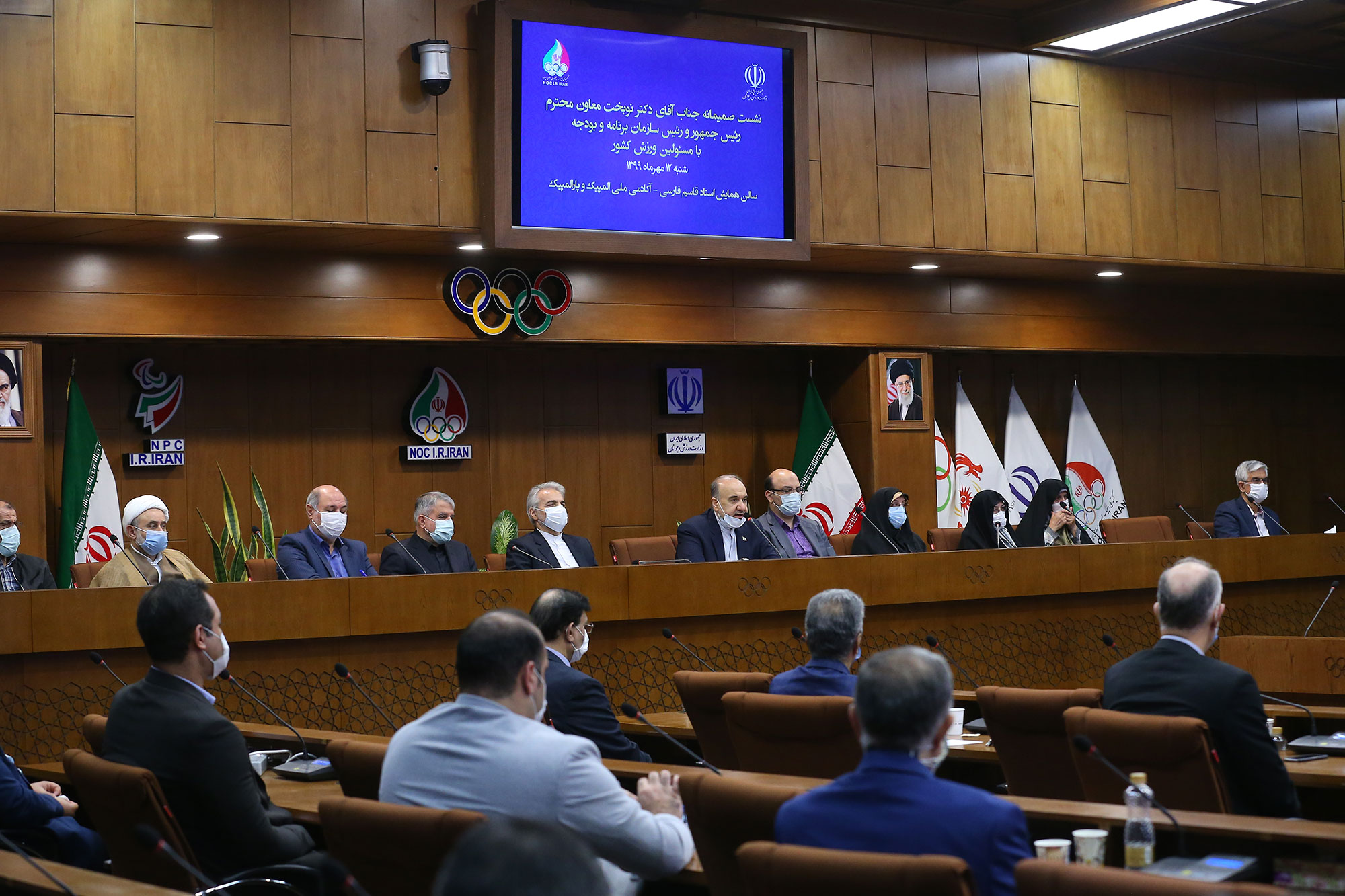 نشست صمیمانه دکتر نوبخت با مسئولین ورزش کشور 16