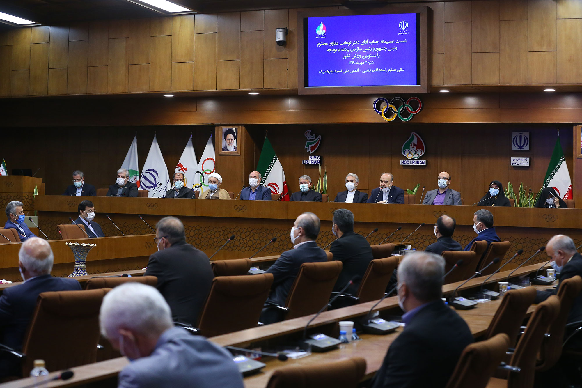 نشست صمیمانه دکتر نوبخت با مسئولین ورزش کشور 19