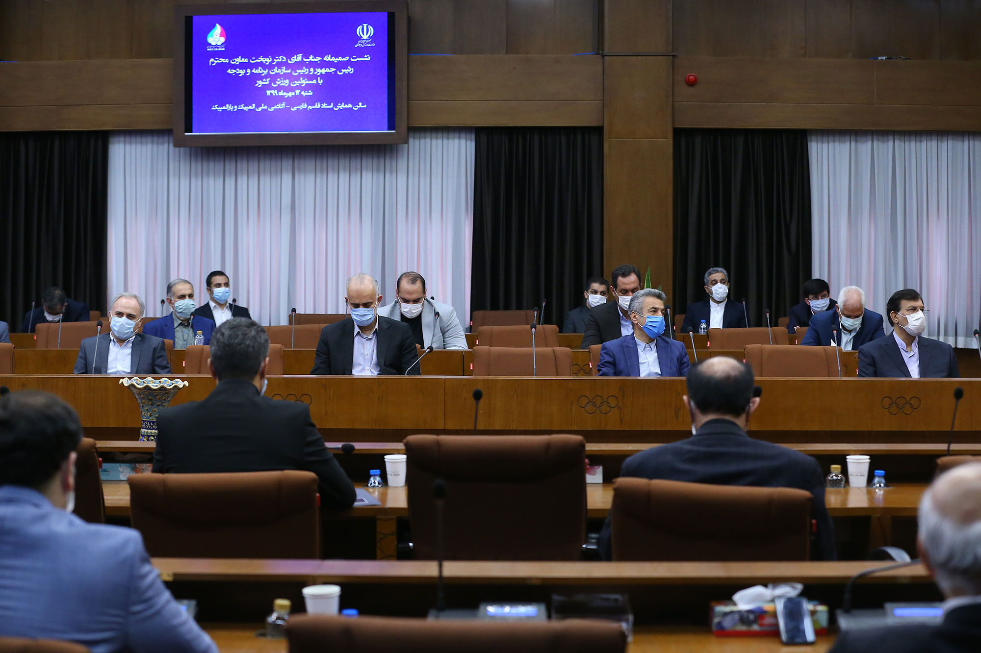 نشست صمیمانه دکتر نوبخت با مسئولین ورزش کشور 21