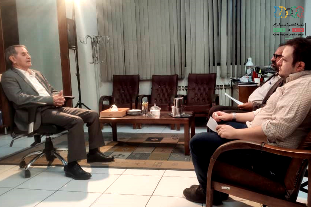 هادی طاووسی