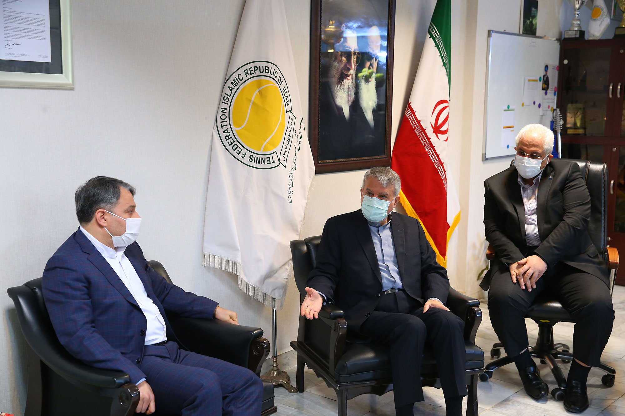 بازدید ریاست کمیته ملی المپیک از فدراسیون های کشتی و تنیس 5