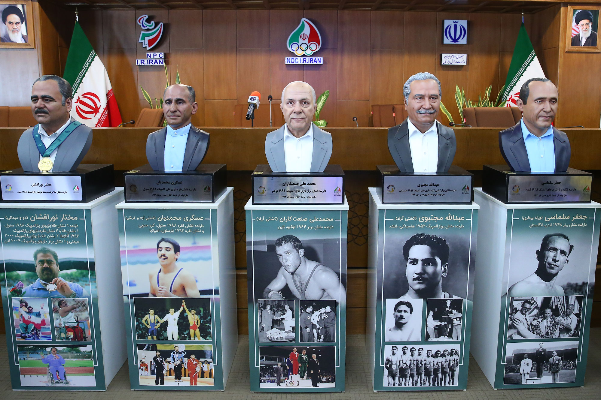 مراسم رونمایی از تندیس قهرمانان ورزش کشور 8