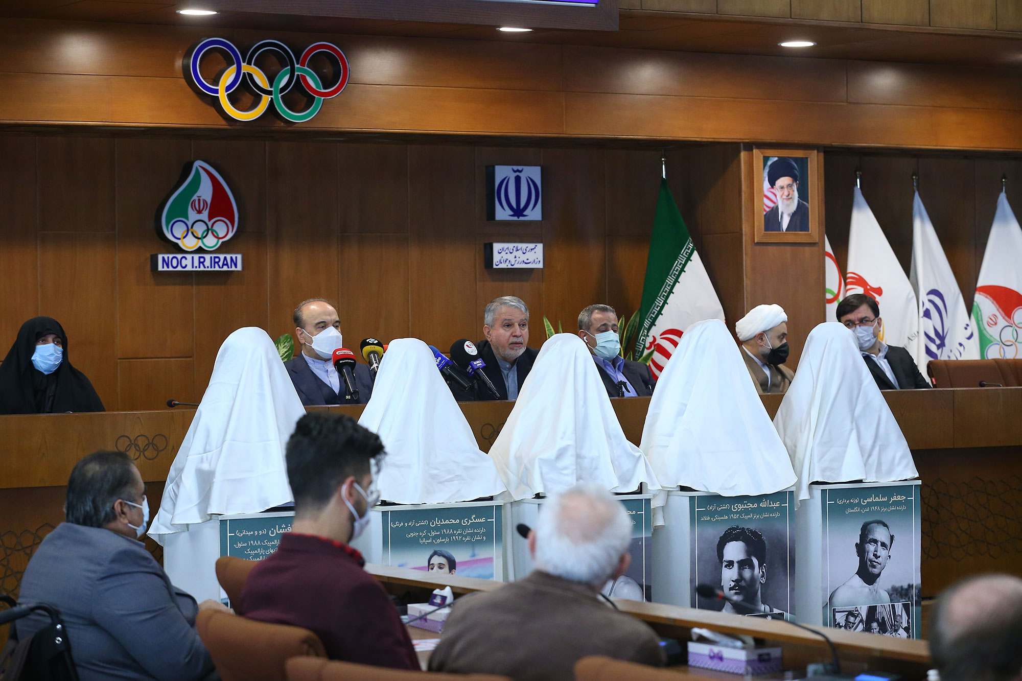 مراسم رونمایی از تندیس قهرمانان ورزش کشور 16