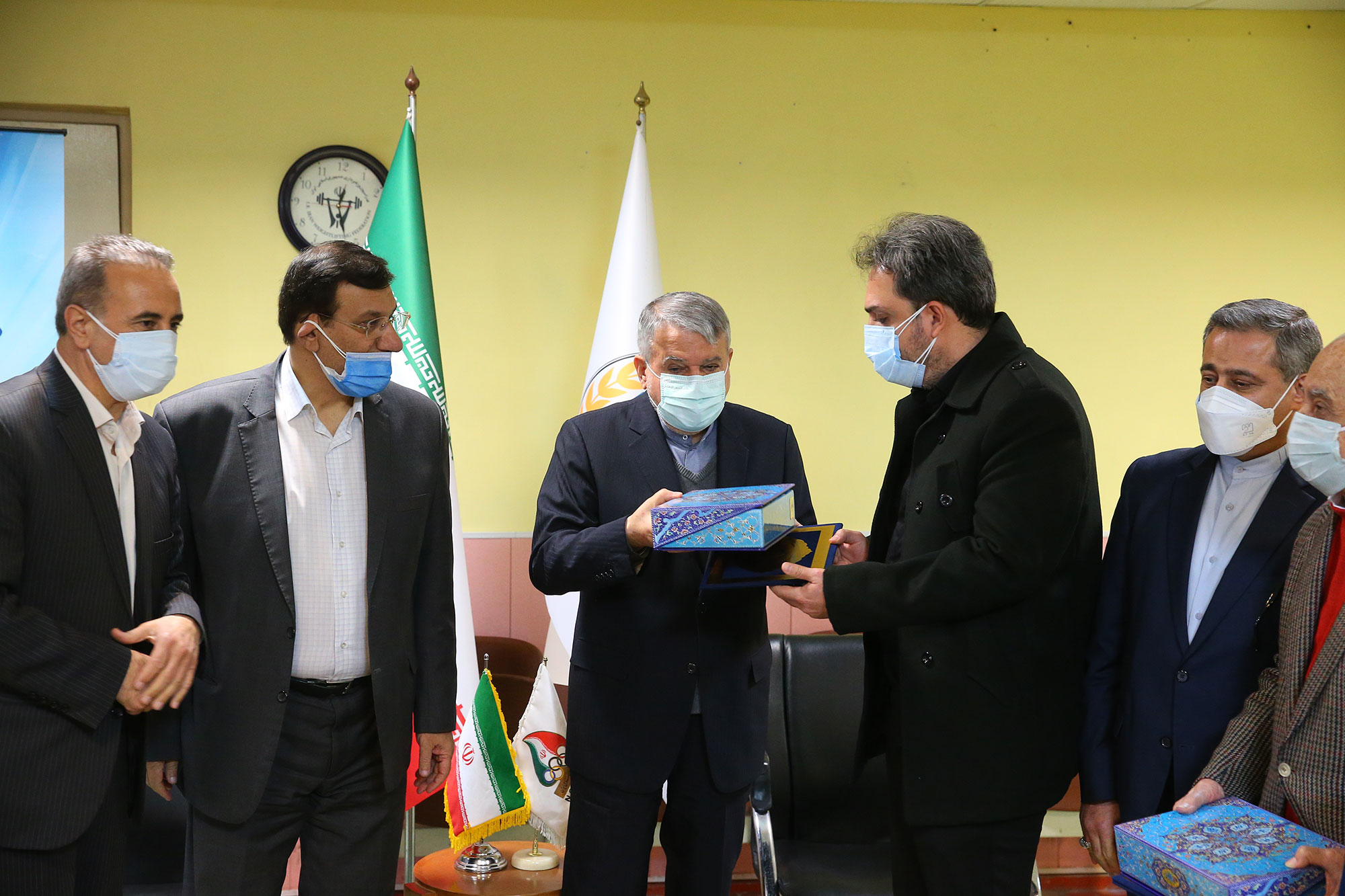 بازدید مسئولین کمیته ملی المپیک از فدراسیون های اسکیت، وزنه برداری، بسکتبال، ووشو و ورزش های سه گانه 36