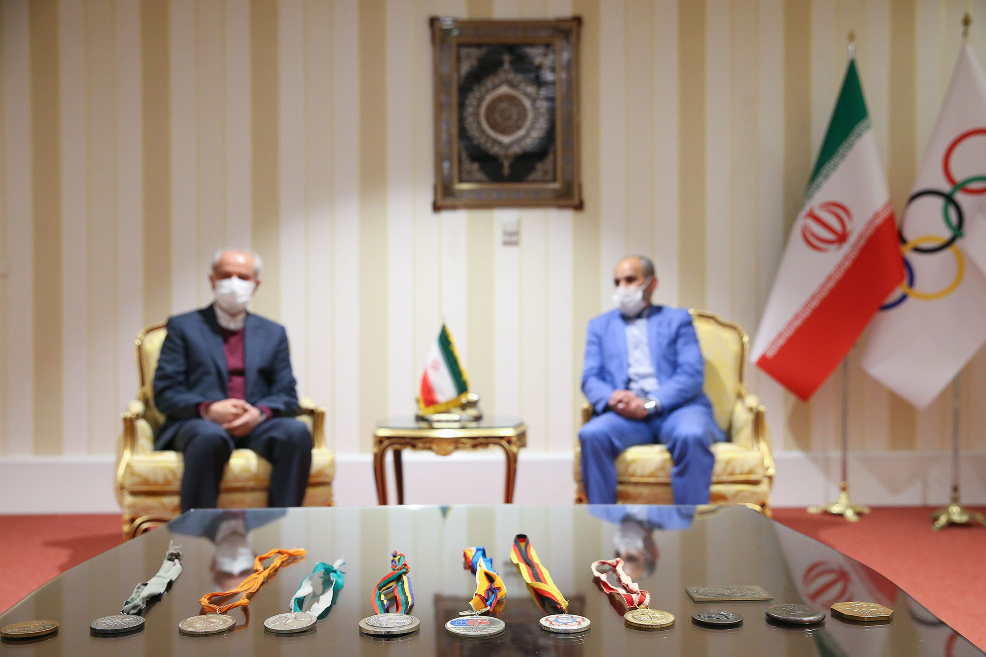 اهدا مدال نقره عسگری محمدیان در المپیک بارسلون به موزه ملی ورزش، المپیک و پارالمپیک  1