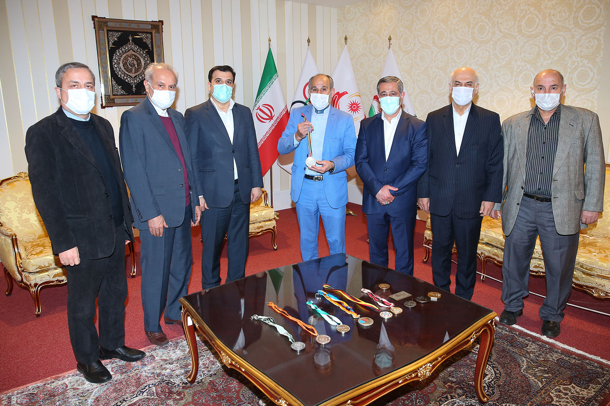 اهدا مدال نقره عسگری محمدیان در المپیک بارسلون به موزه ملی ورزش، المپیک و پارالمپیک  6