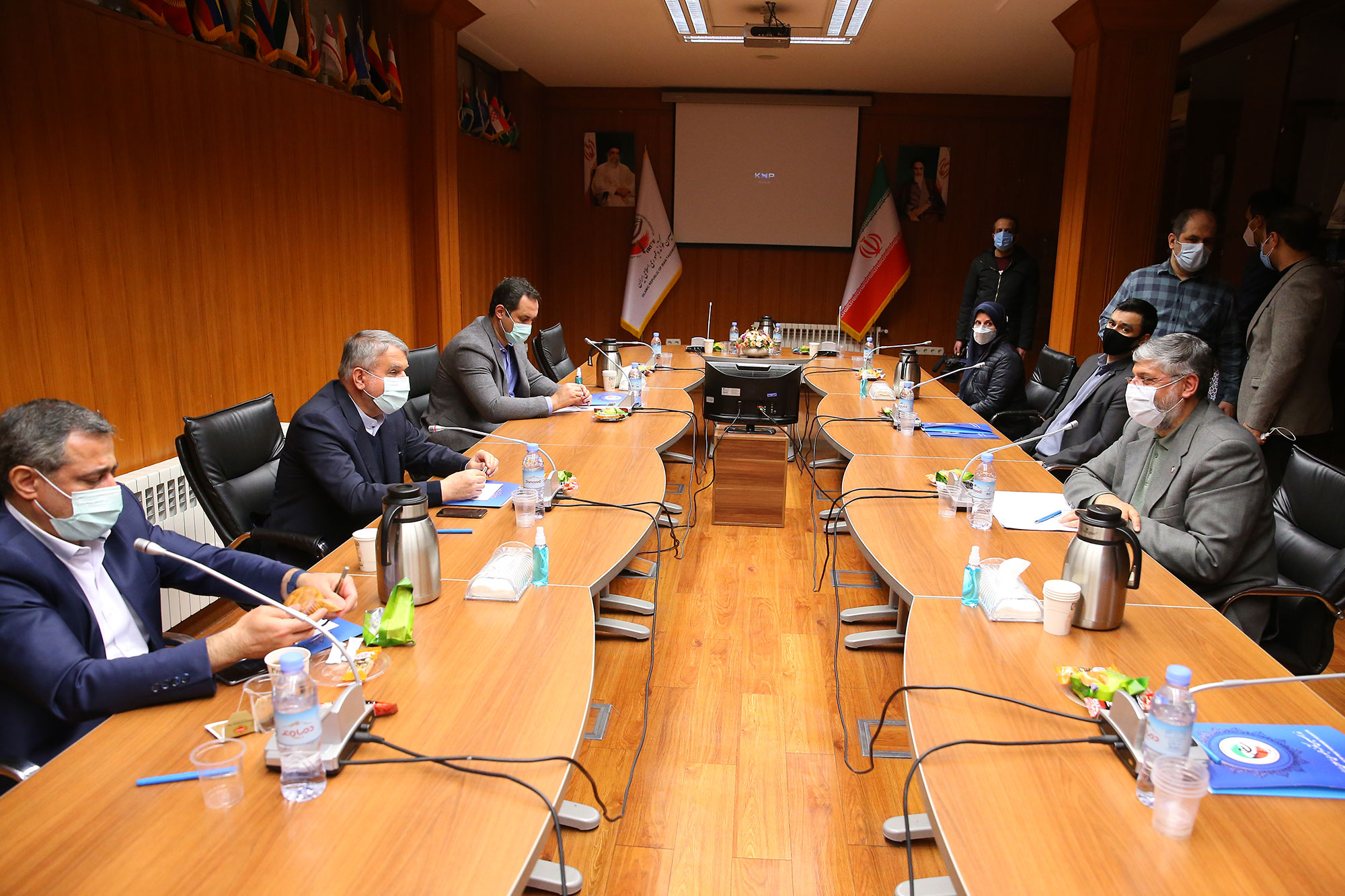 بازدید مسئولین کمیته ملی المپیک از فدراسیون های کاراته و تکواندو 30