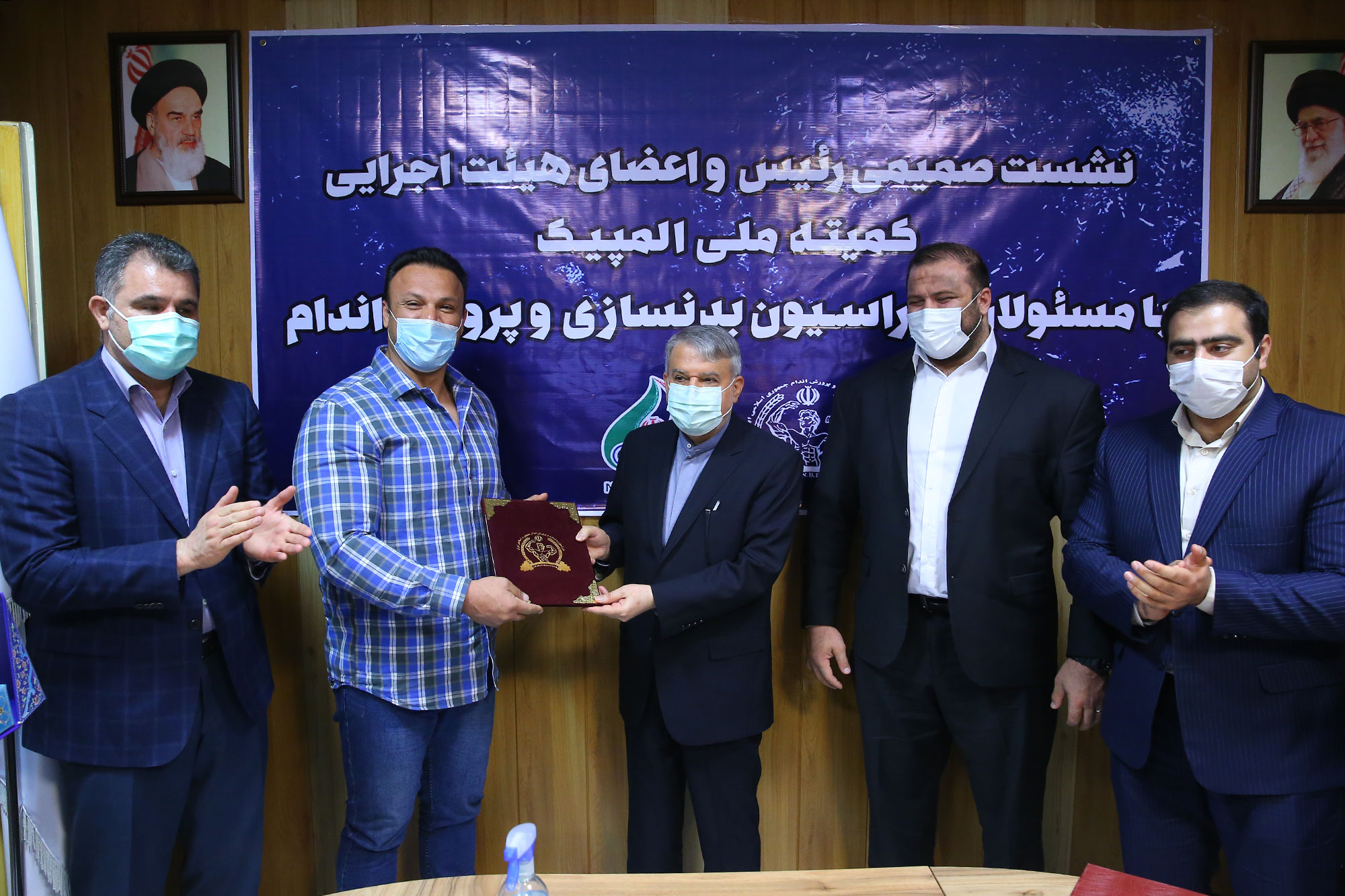 بازدید مسئولین کمیته ملی المپیک از فدراسیون های پزشکی ورزشی،پرورش اندام،نجات غریق و انجمن ورزش های رزمی 18