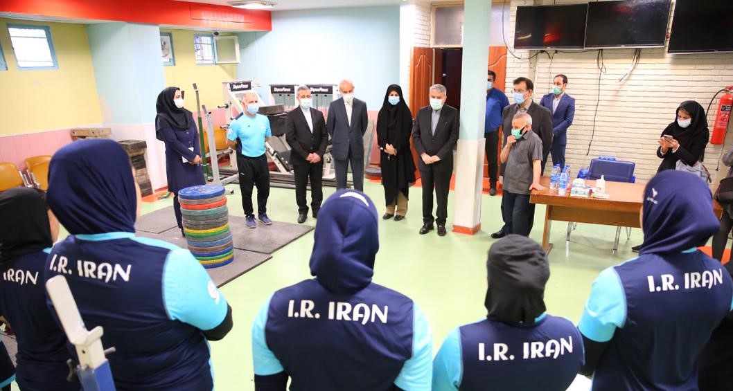 وزنه برداری بانوان