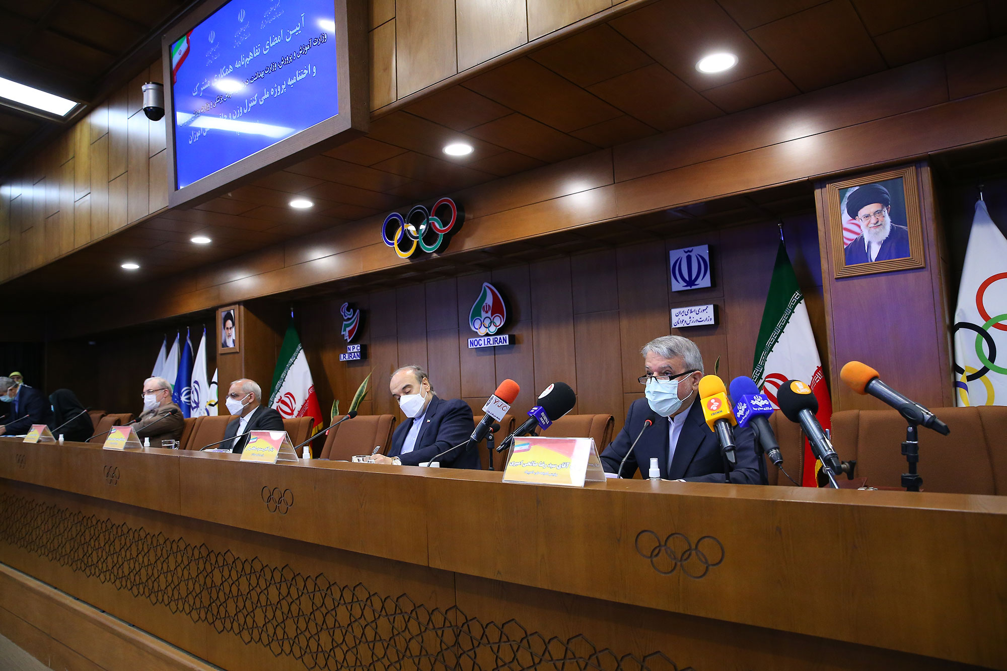 امضای تفاهم نامه وزرات اموزش و پرورش، بهداشت و ورزش و جوانان 6