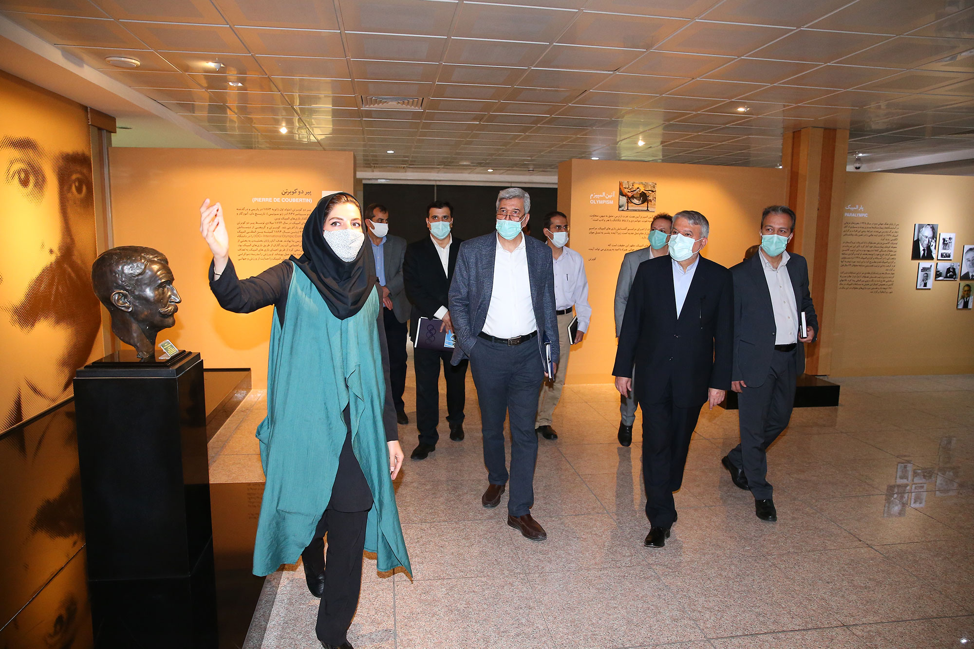 بازدید ریاست دانشگاه علوم تحقیقات و فناوری از موزه ملی ورزش و امضا تفاهم نامه همکاری با کمیته ملی المپیک 2