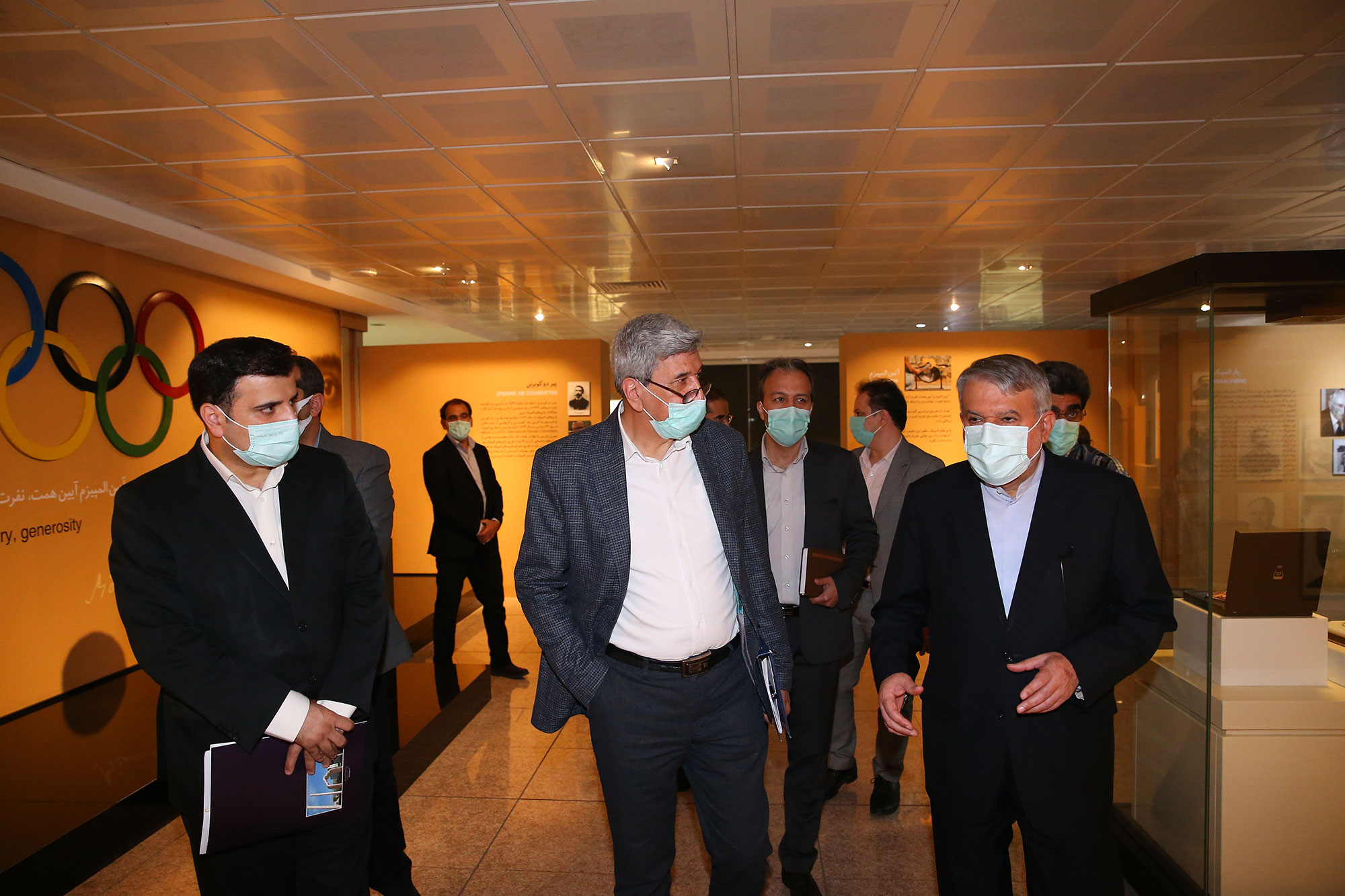 بازدید ریاست دانشگاه علوم تحقیقات و فناوری از موزه ملی ورزش و امضا تفاهم نامه همکاری با کمیته ملی المپیک 3