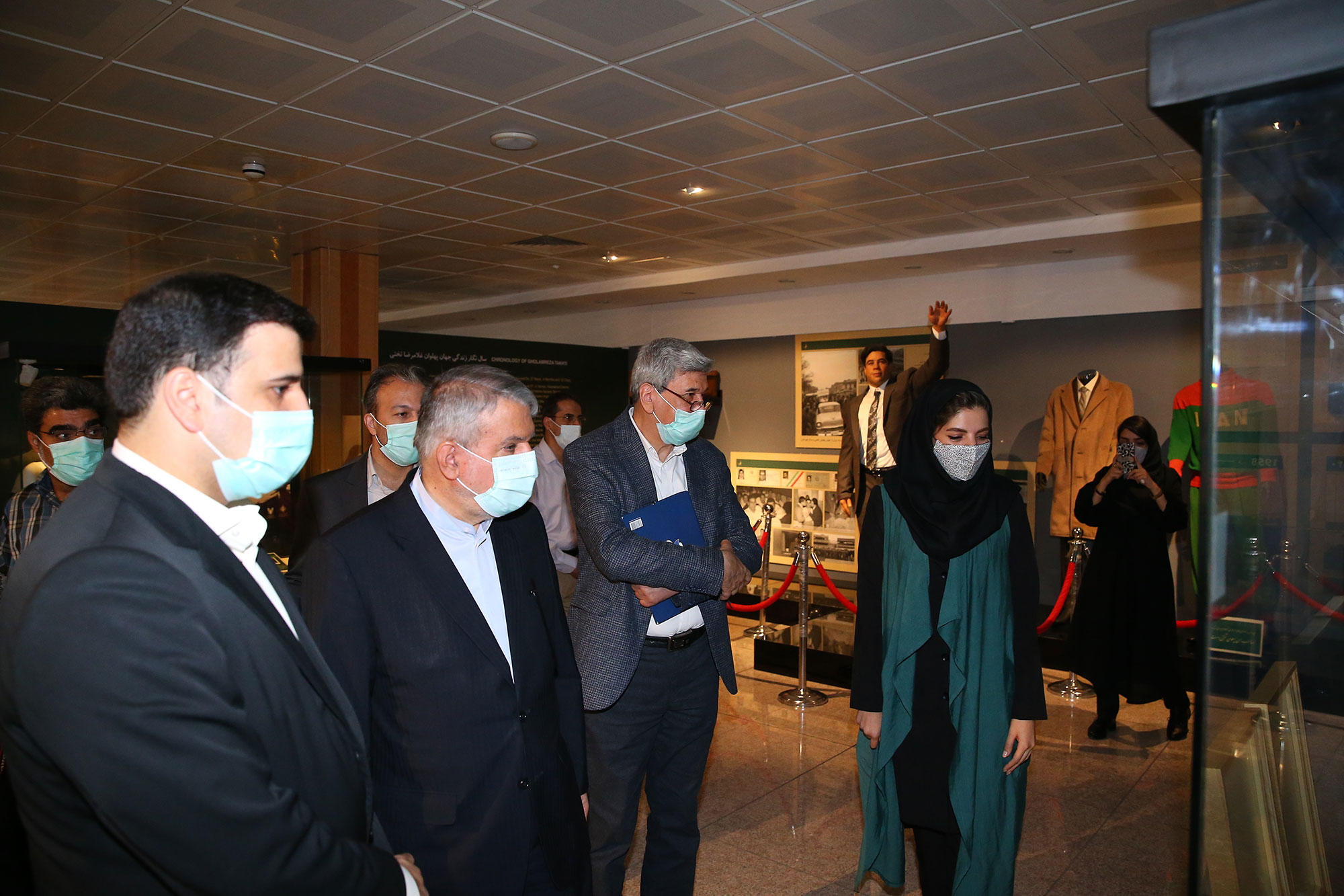 بازدید ریاست دانشگاه علوم تحقیقات و فناوری از موزه ملی ورزش و امضا تفاهم نامه همکاری با کمیته ملی المپیک 12