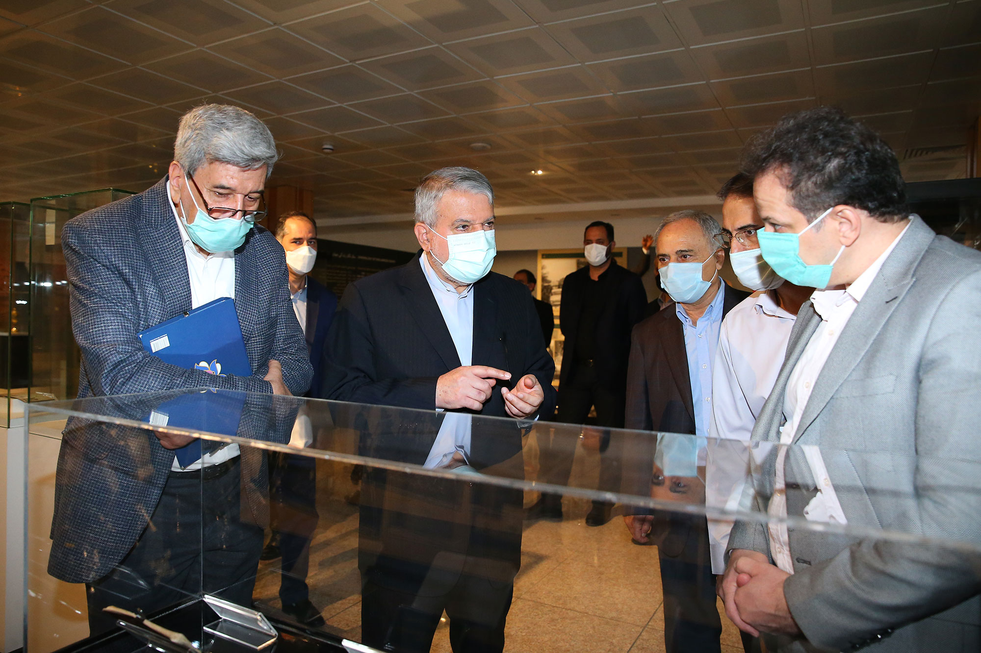 بازدید ریاست دانشگاه علوم تحقیقات و فناوری از موزه ملی ورزش و امضا تفاهم نامه همکاری با کمیته ملی المپیک 14