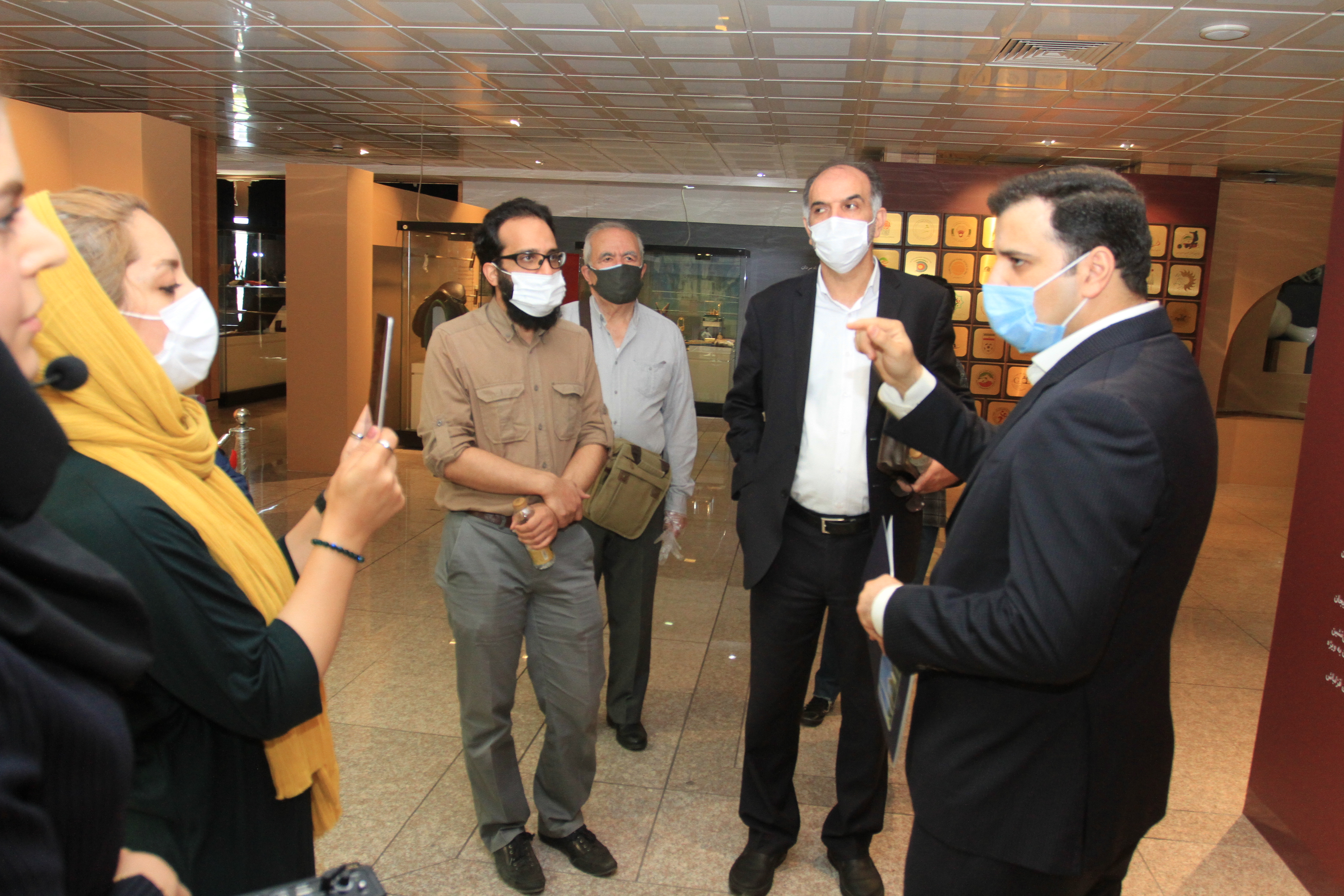 بازدید انجمن دوستداران تهران از موزه ملی ورزش