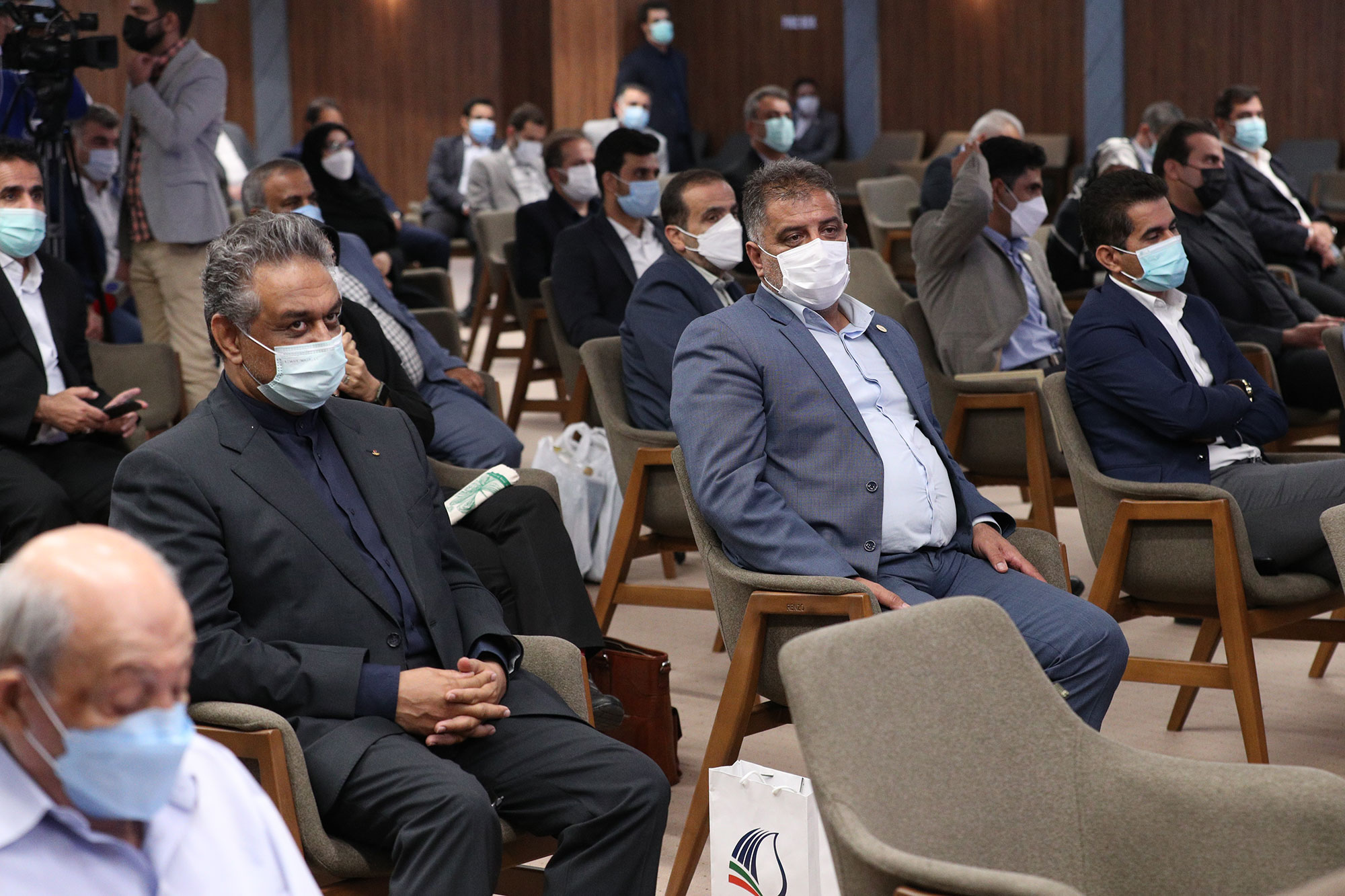 مراسم رونمایی از تمبر و نماد کاروان ورزشی ایران در المپیک توکیو 13