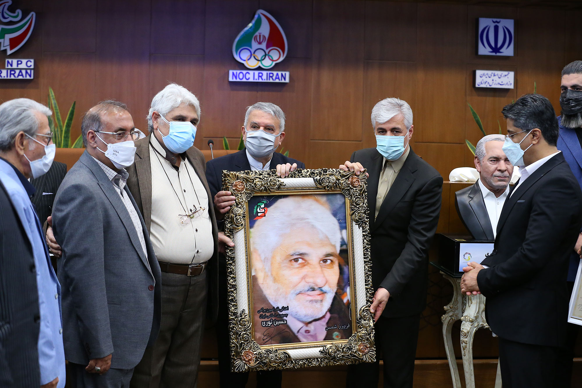 مراسم رونمایی از سردیس نام آوران بوکس کشور 6