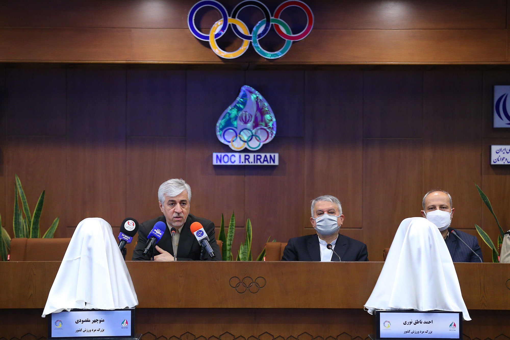 مراسم رونمایی از سردیس نام آوران بوکس کشور 27