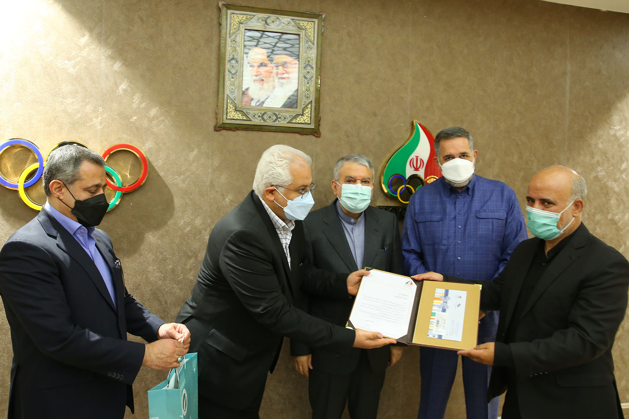 تقدیر از ایثارگران کمیته ملی المپیک 5