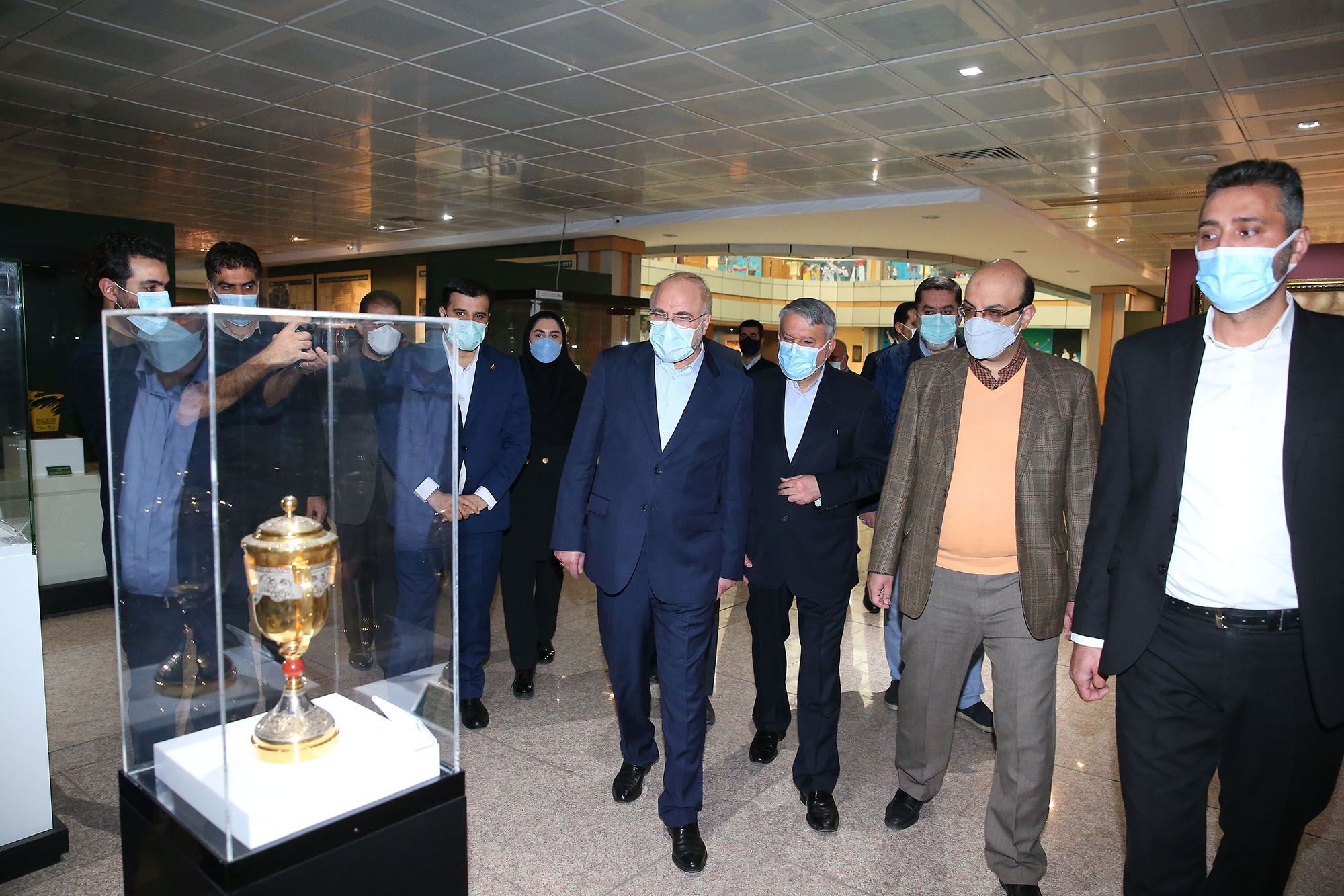 مراسم رونمایی از تندیس قهرمانان ورزش کشور با حضور رییس مجلس شورای اسلامی 16