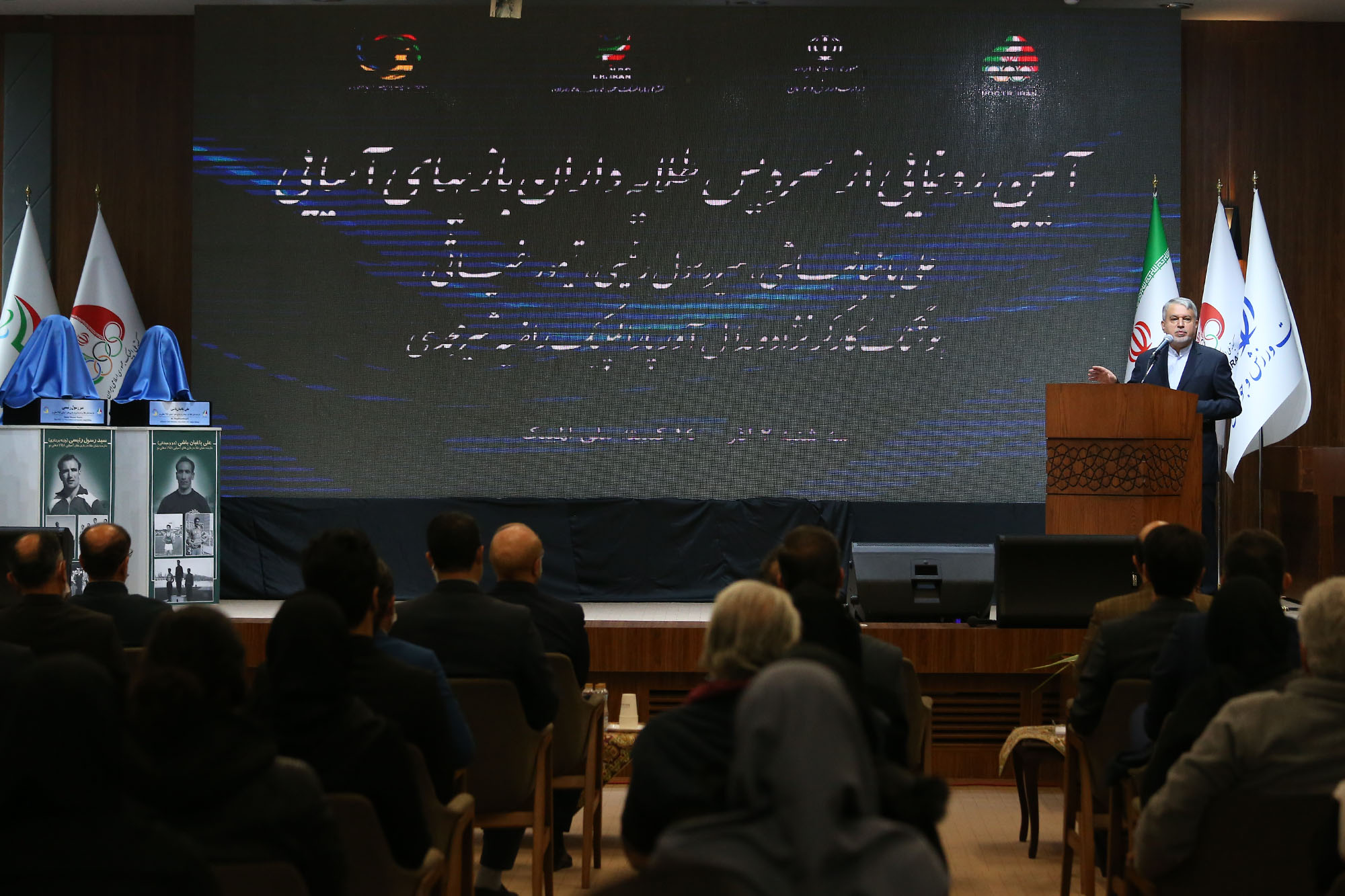 مراسم رونمایی از تندیس قهرمانان ورزش کشور با حضور رییس مجلس شورای اسلامی 24