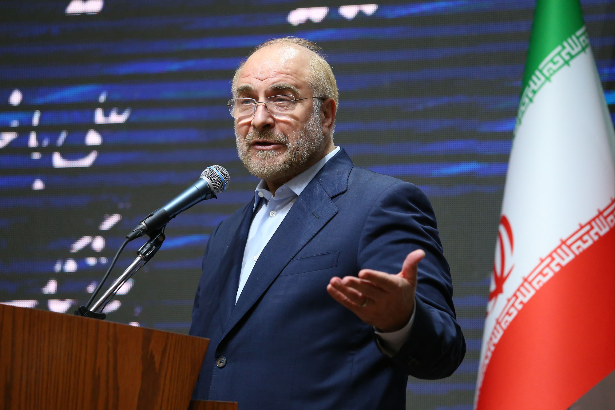 مراسم رونمایی از تندیس قهرمانان ورزش کشور با حضور رییس مجلس شورای اسلامی 44