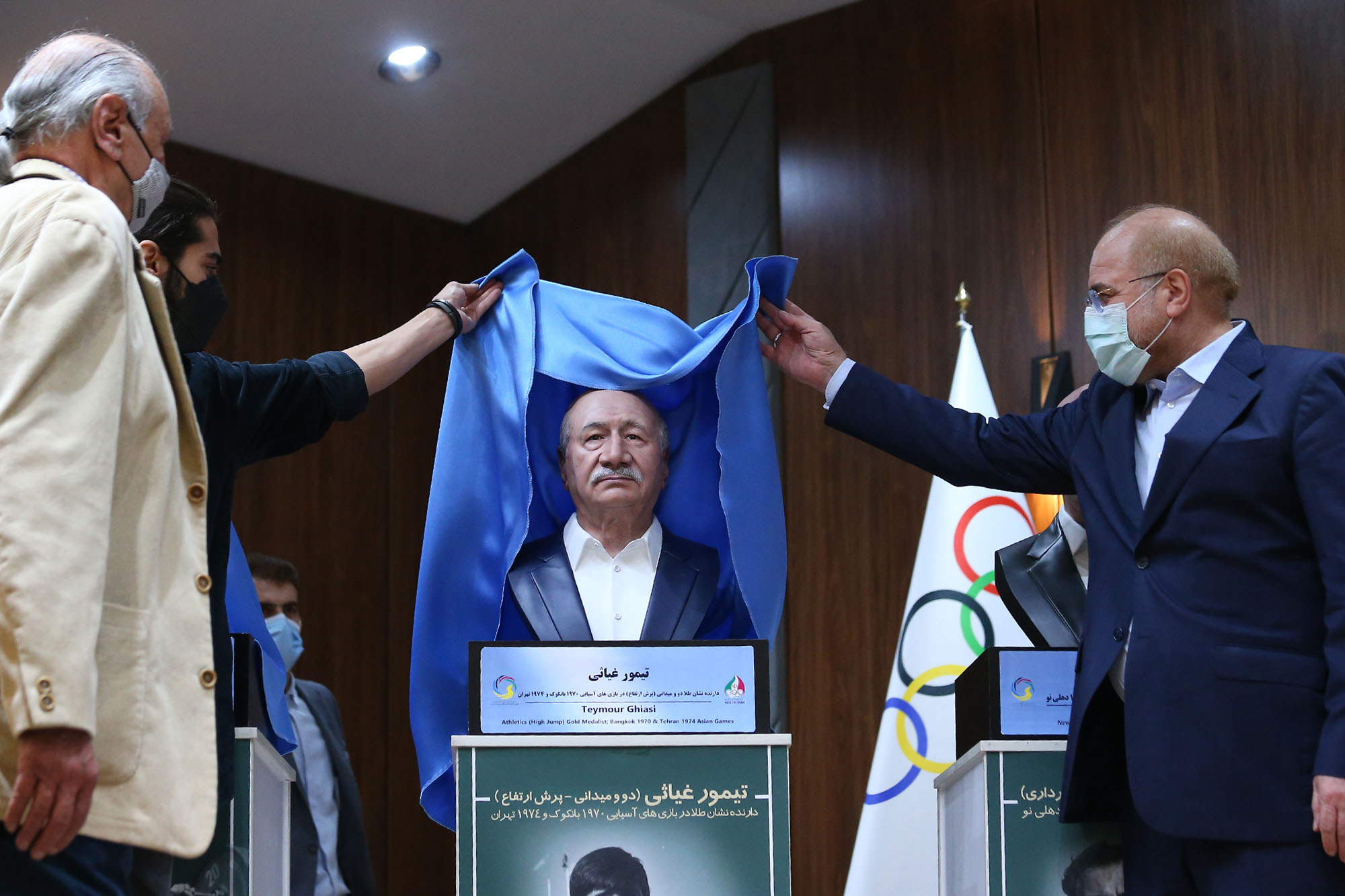 مراسم رونمایی از تندیس قهرمانان ورزش کشور با حضور رییس مجلس شورای اسلامی 53