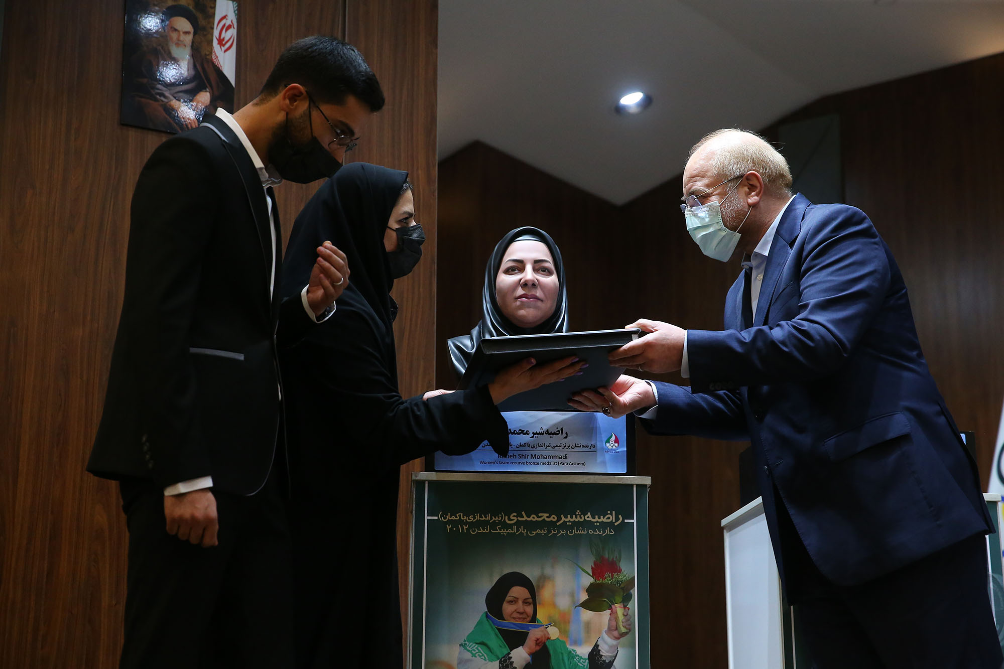 مراسم رونمایی از تندیس قهرمانان ورزش کشور با حضور رییس مجلس شورای اسلامی 60