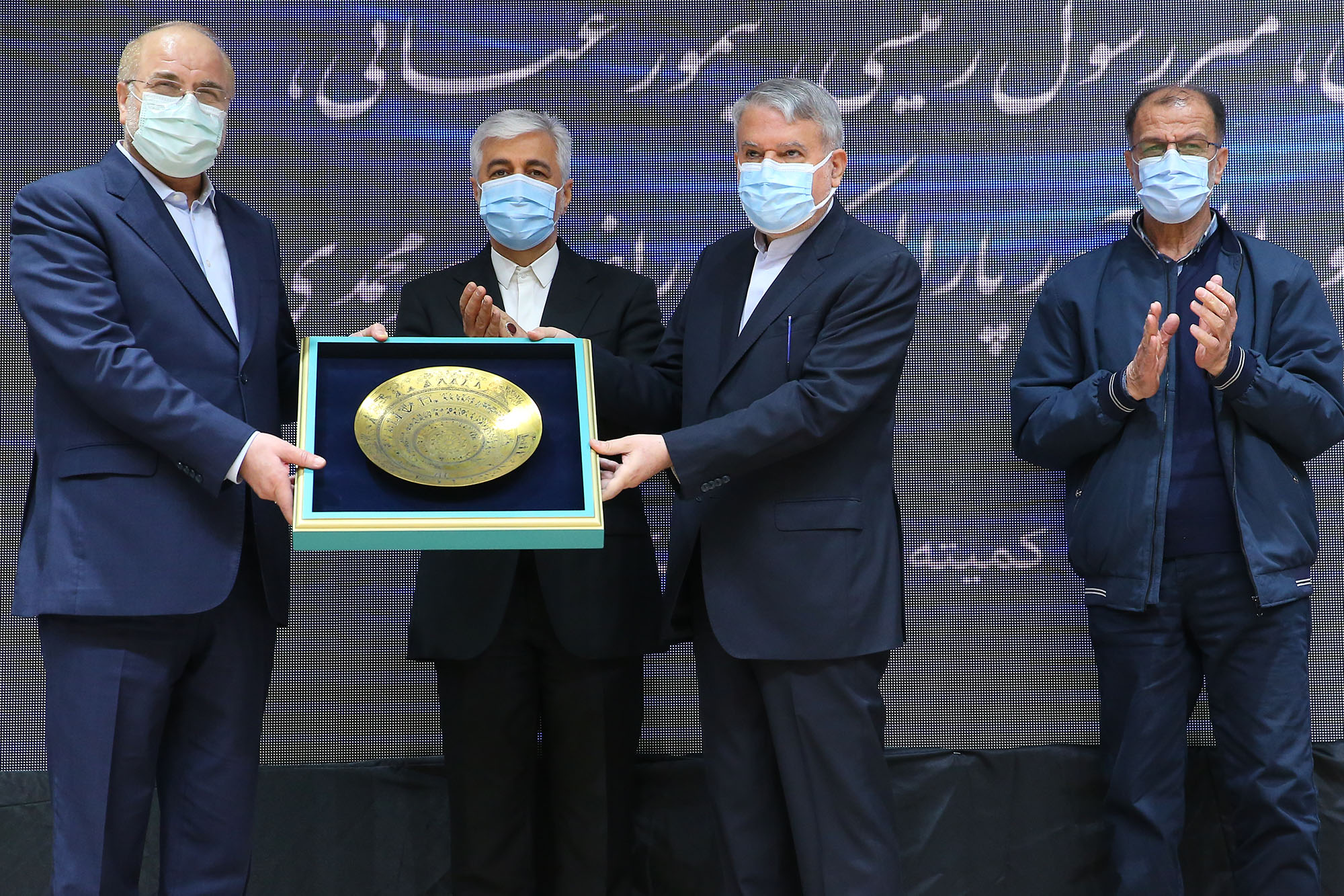 مراسم رونمایی از تندیس قهرمانان ورزش کشور با حضور رییس مجلس شورای اسلامی 63