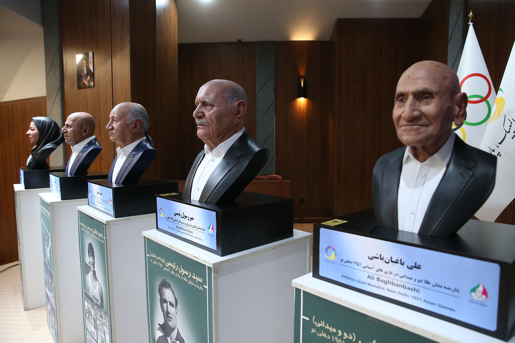 مراسم رونمایی از تندیس قهرمانان ورزش کشور با حضور رییس مجلس شورای اسلامی 69