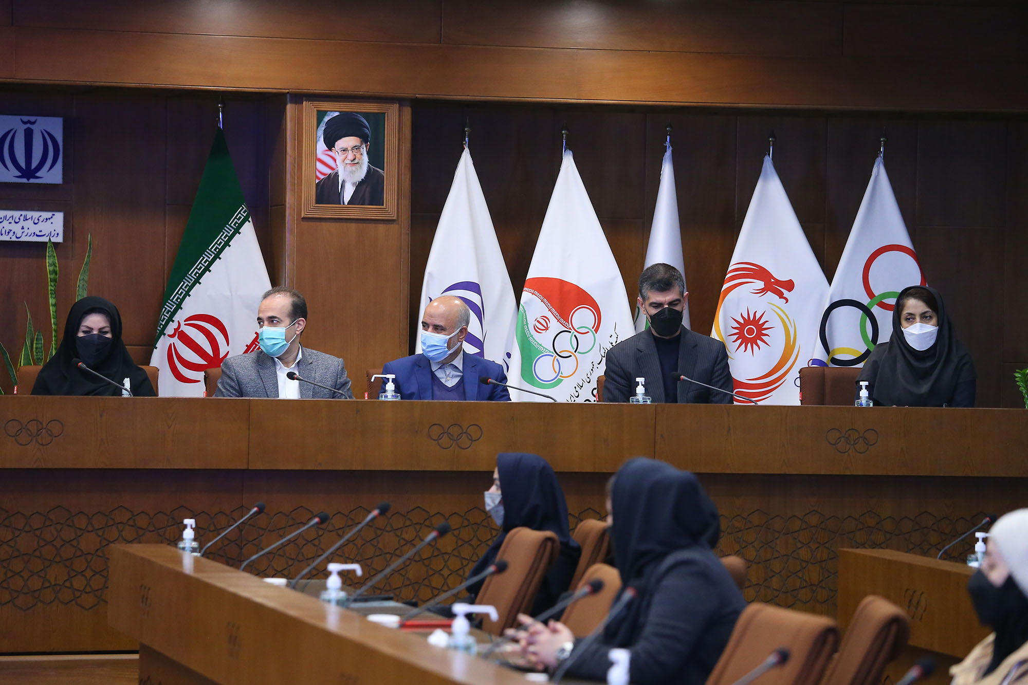 نشست صمیمی ریاست کمیته المپیک با پرسنل کمیته 12