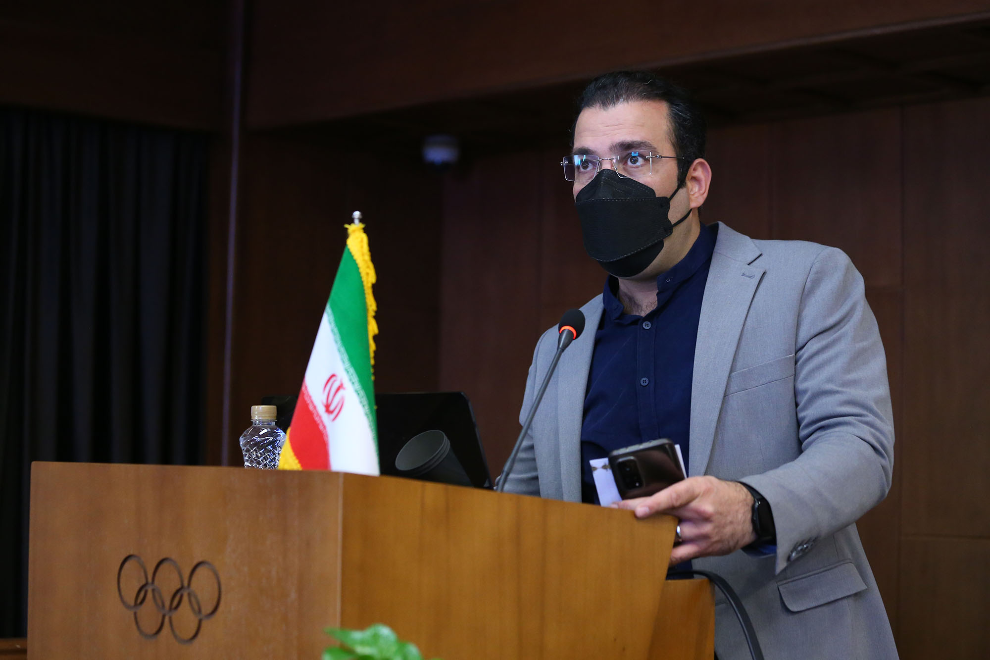 نشست صمیمی ریاست کمیته المپیک با پرسنل کمیته 19