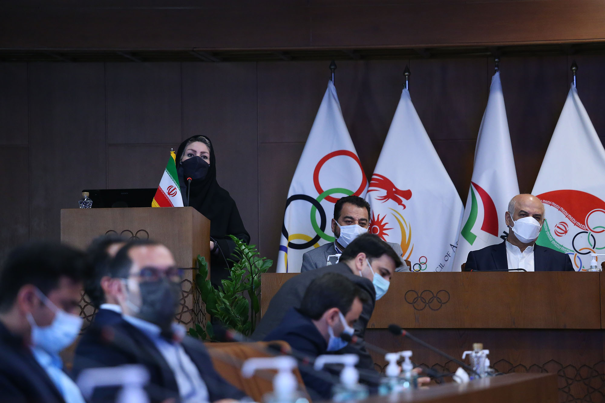 نشست صمیمی ریاست کمیته المپیک با پرسنل کمیته 21