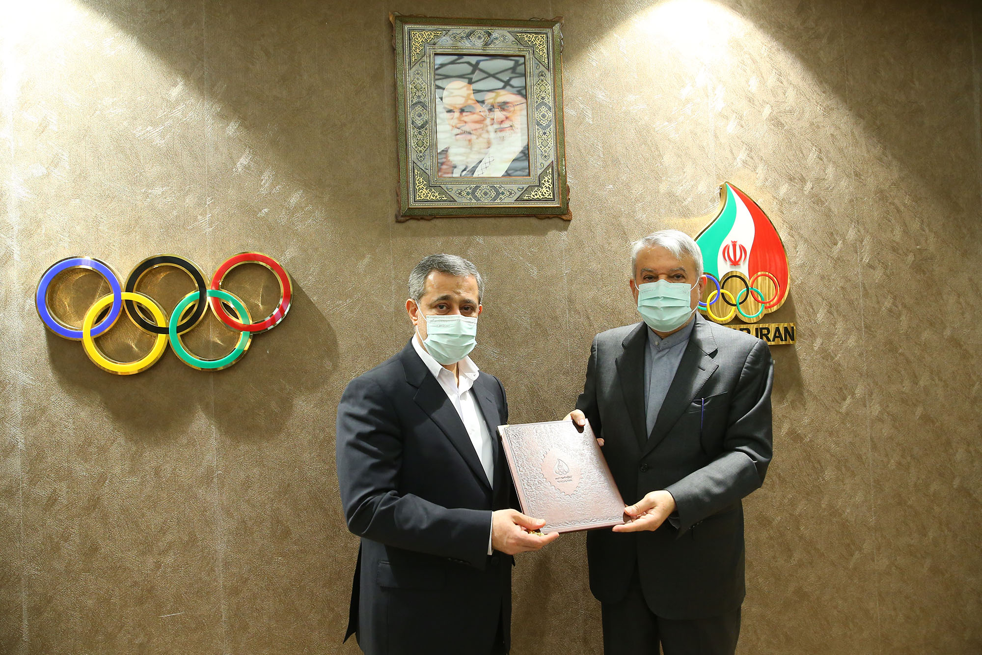 جلسه جشنواره فیلم های ورزشی 8