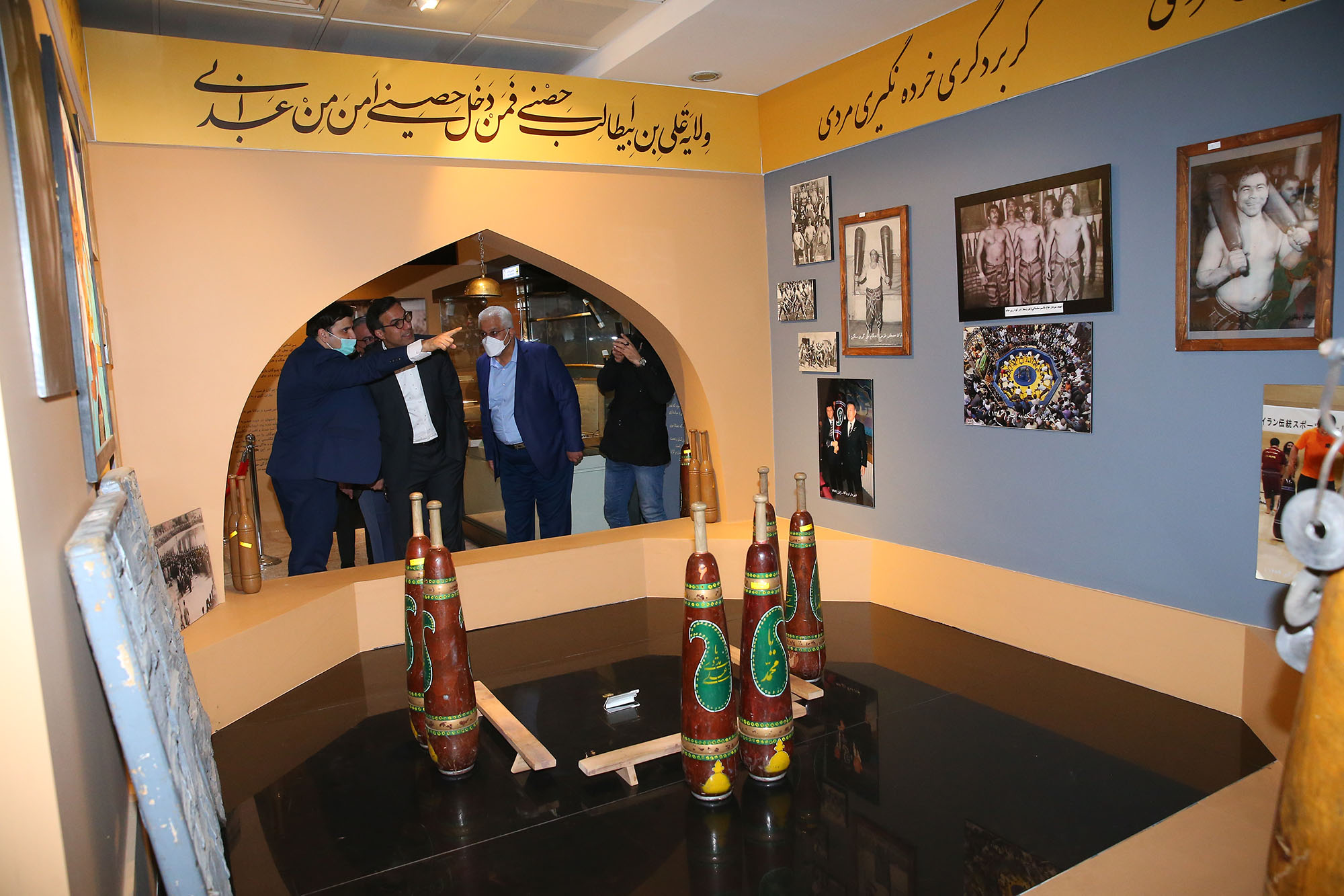 بازدید ریاست اتاق بازرگانی ایران و قطر از موزه ملی ورزش 3