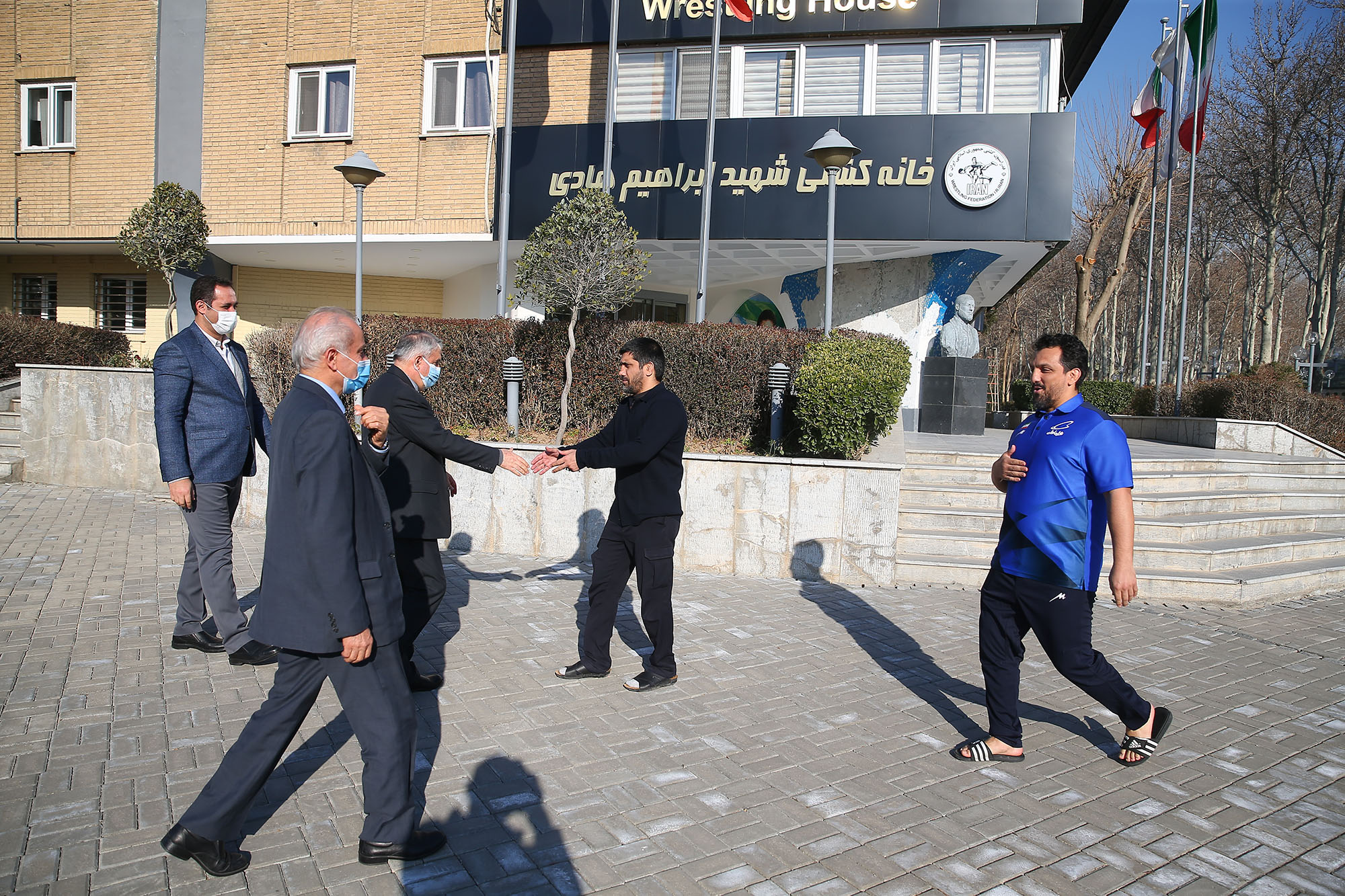 بازدید ریاست کمیته ملی المپیک از فدراسیون های تیراندازی و کشتی  13