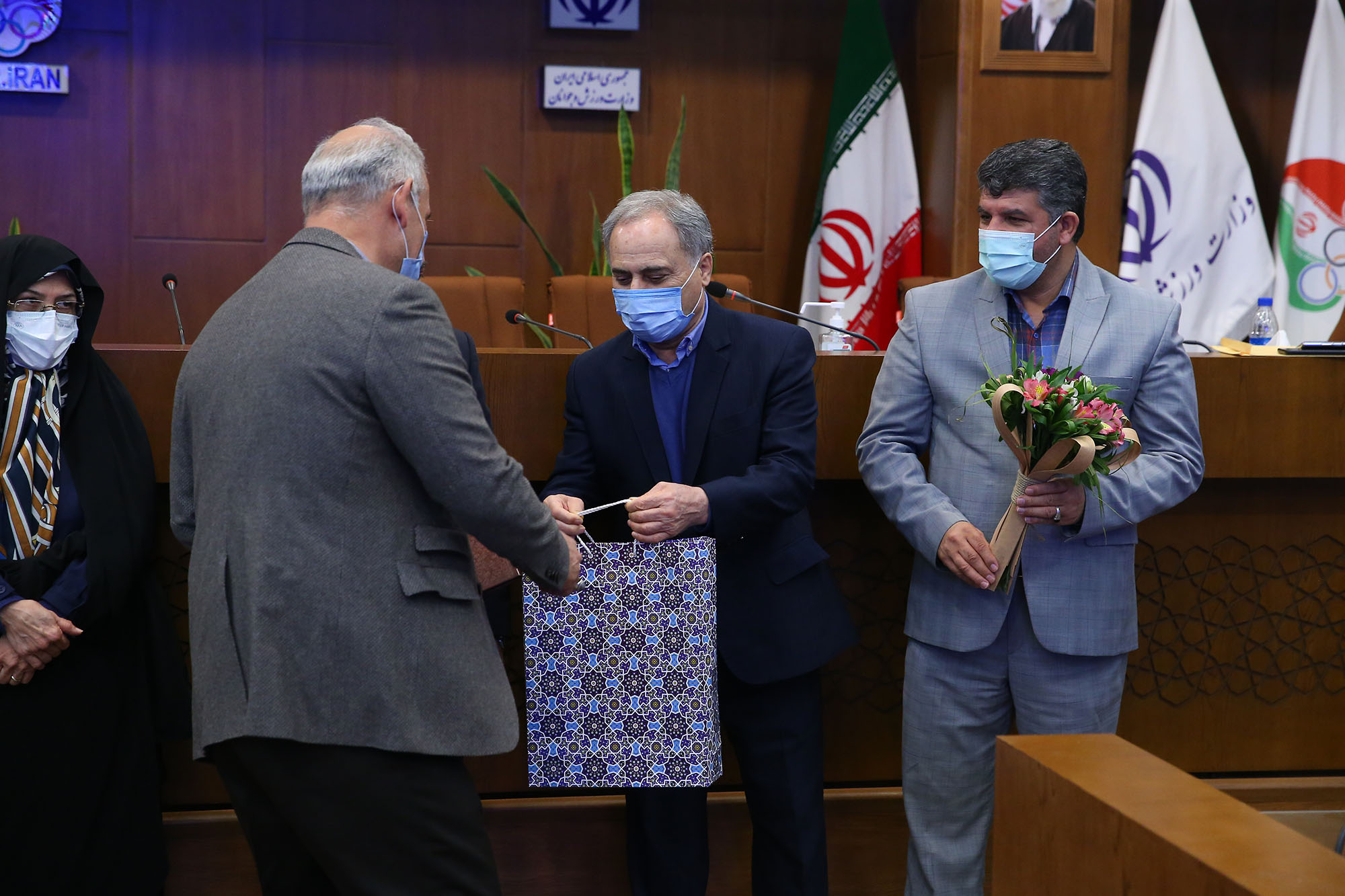 مراسم تقدیر از بازنشستگان کمیته و آکادمی ملی المپیک 24