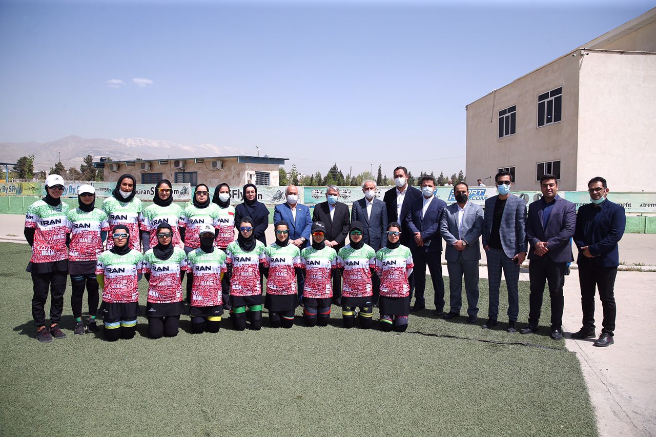 بازدید دکتر صالحی امیری تیم ملی اسکیت دختران